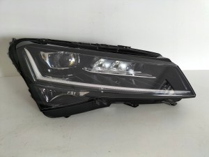 PRAVE PREDNE SVETLO SKODA SUPERB III LIFT 19- CRYSTAL LIGHTING PRAVE PREDNE SVETLO SKODA SUPERB III LIFT 19- CRYSTAL LIGHTING