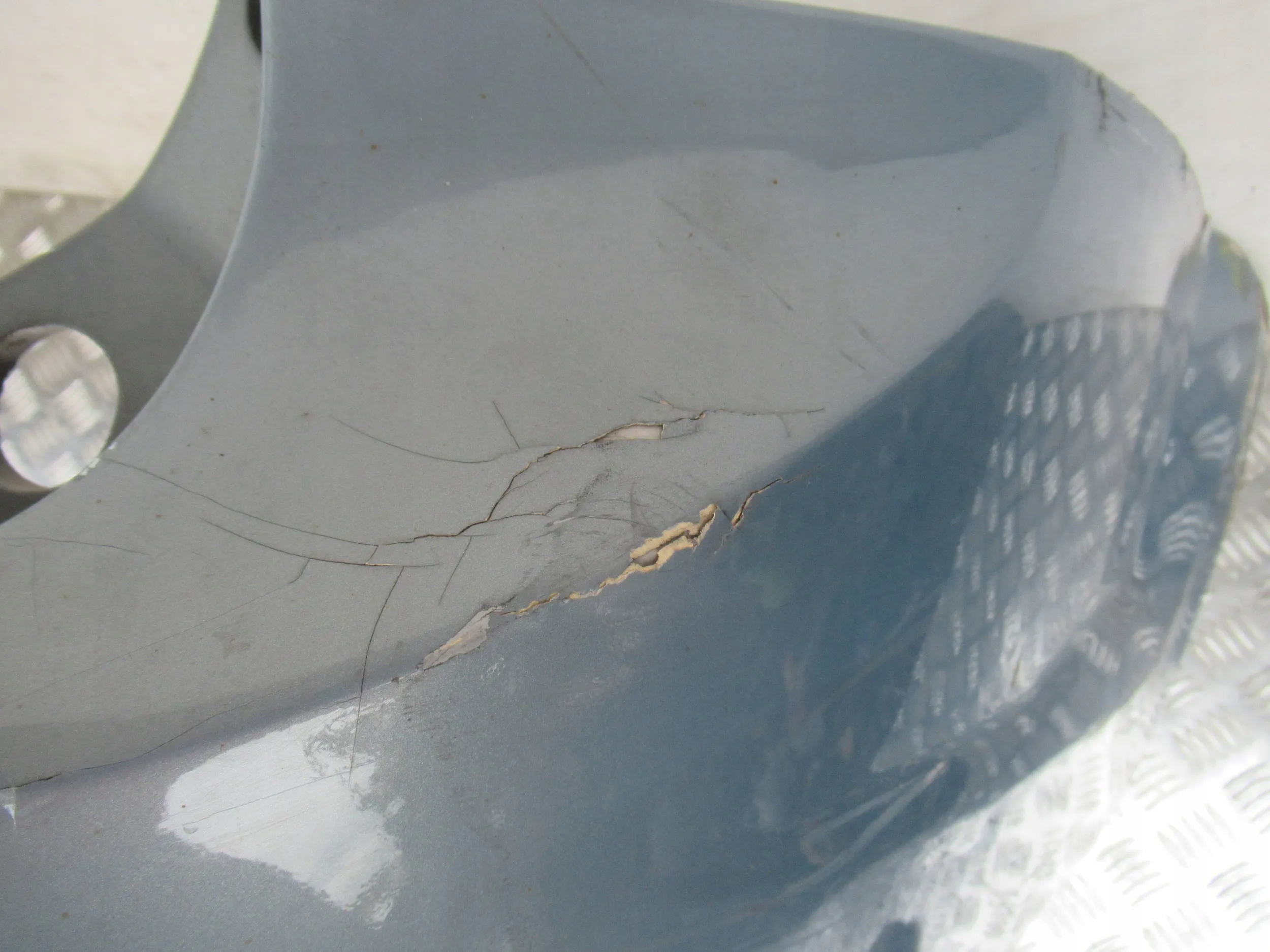 ZADNÝ NÁRAZNÍK FORD FOCUS 2 MK2 KOMBI LIFT 08-