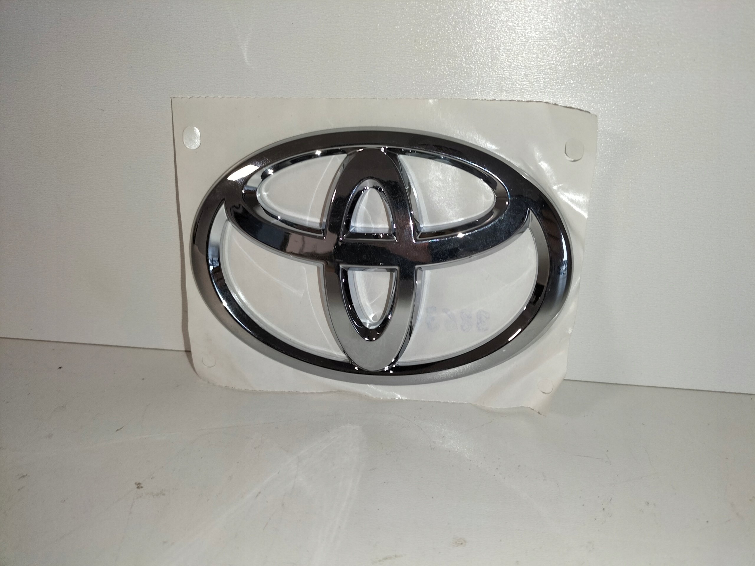 ZNAK EMBLEM logo TOYOTA