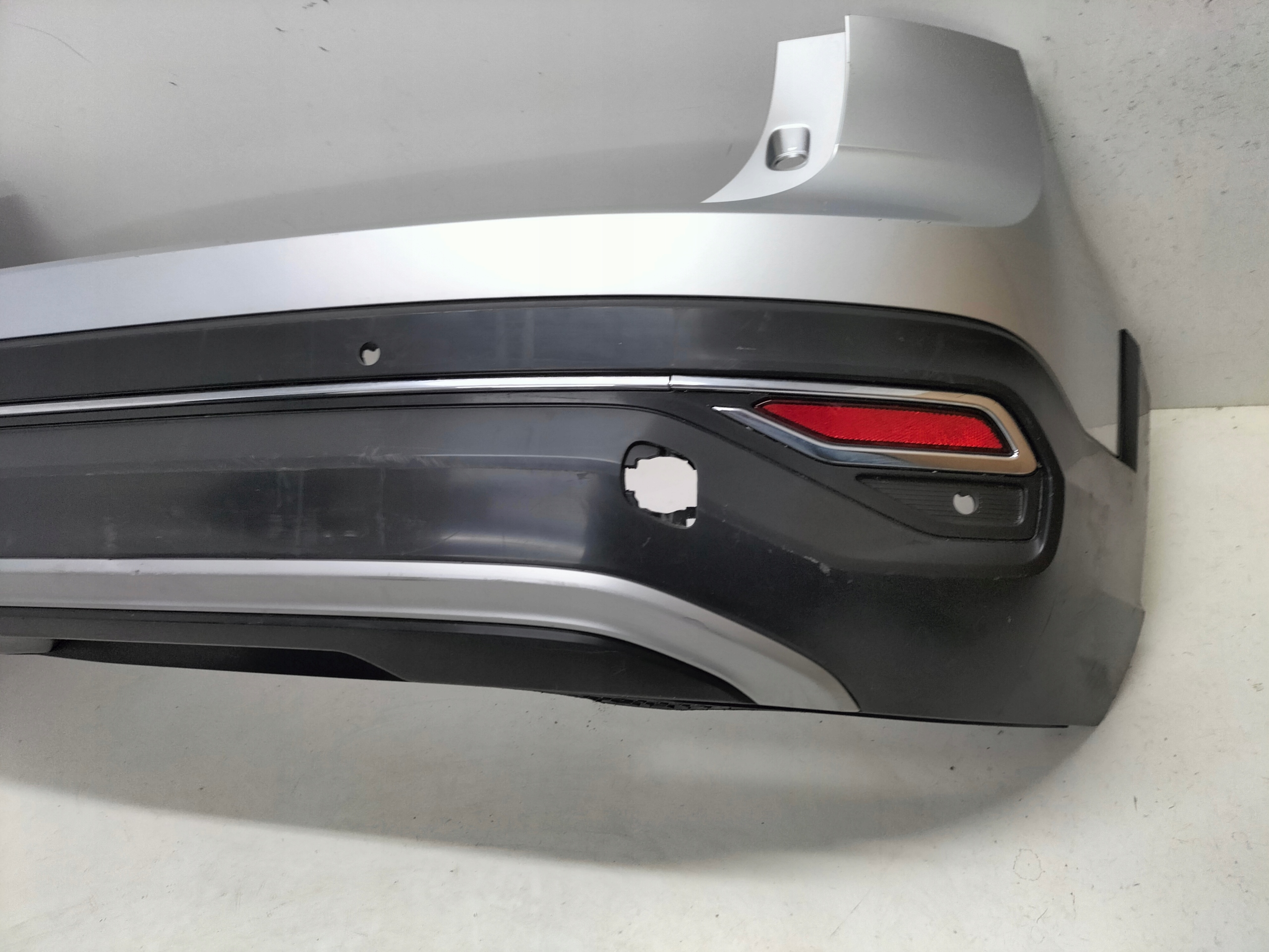 ZADNÝ NÁRAZNÍK VW TAIGO 21-