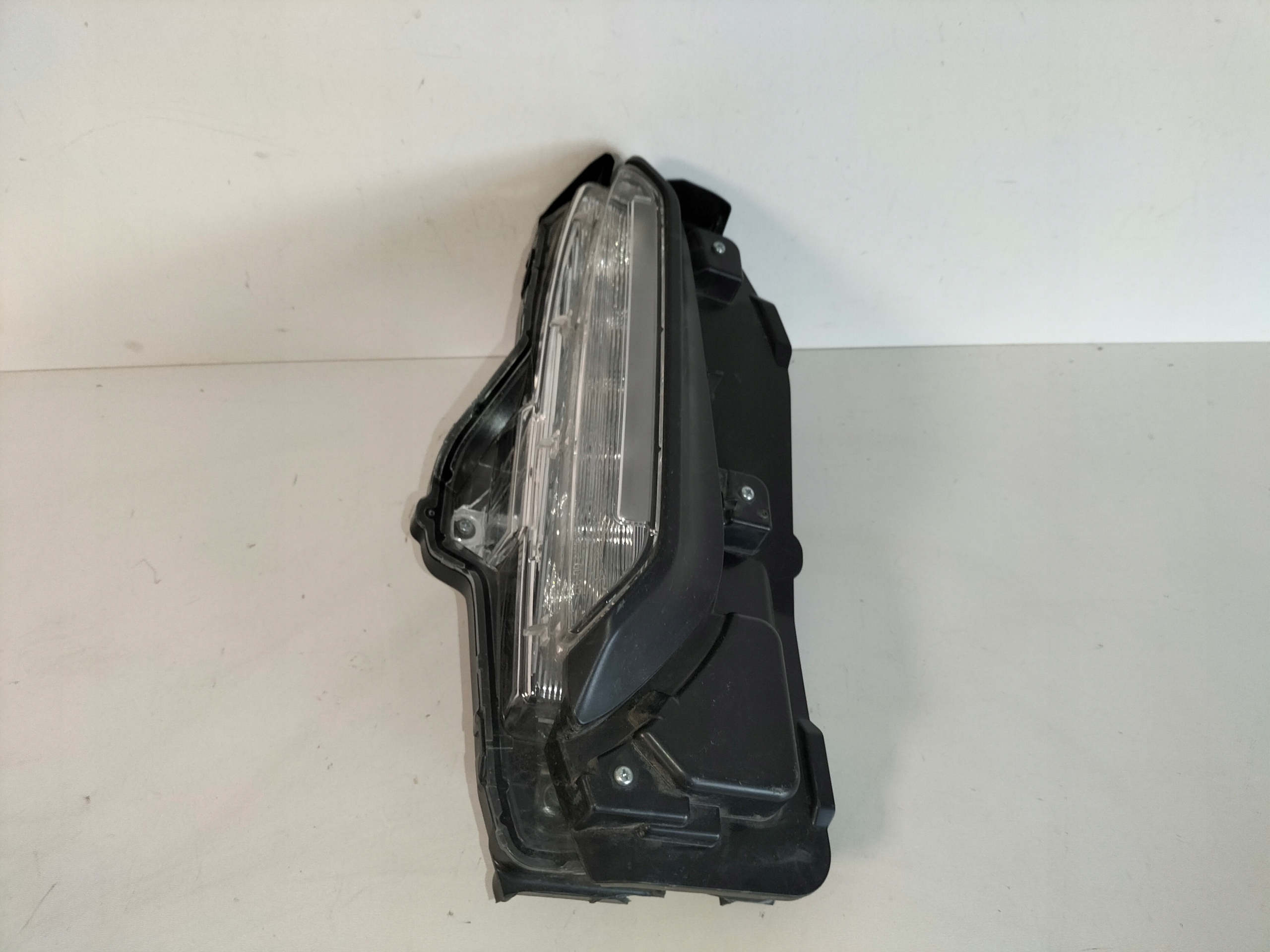 PRAVÁ HMLOVKA LED DRL SVETLO TOYOTA YARIS CROSS 21-