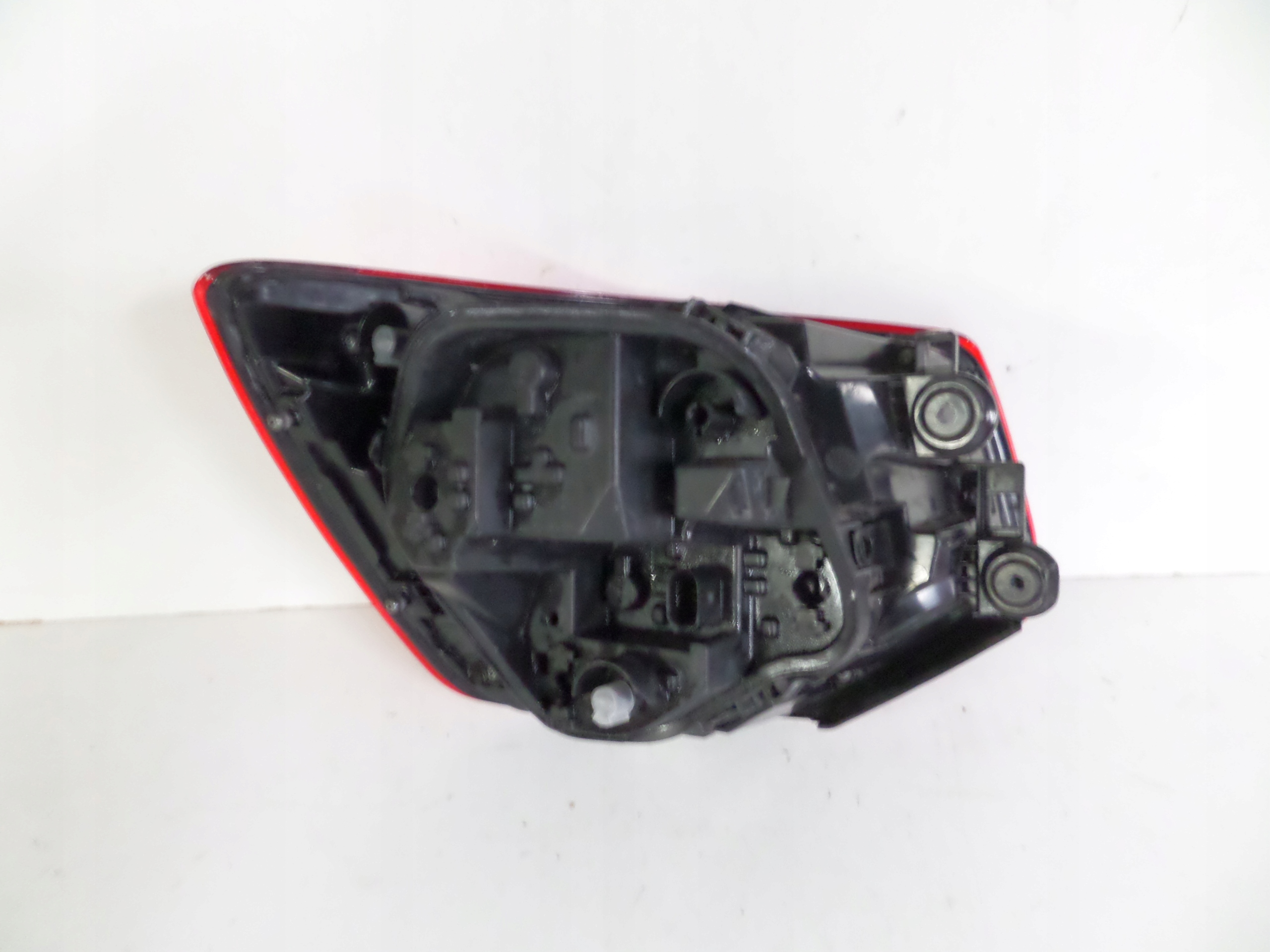 PRAVE ZADNE SVETLO AUDI Q2 16-