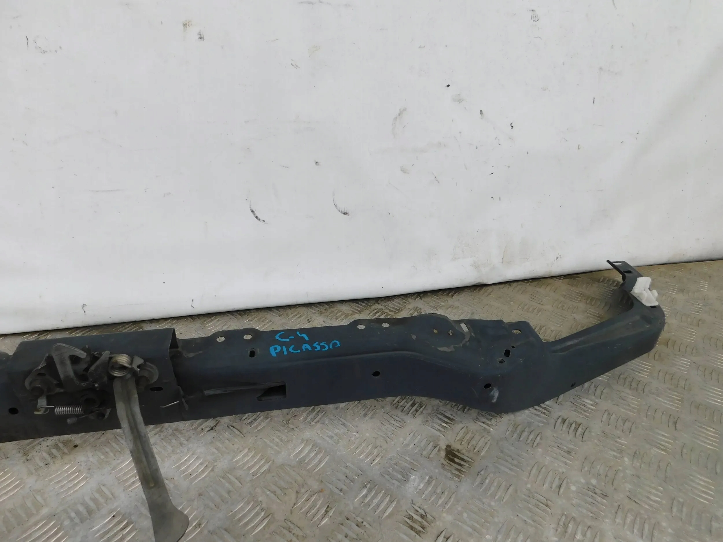 PAS ZAMKOWY VÝSTUHA CITROEN C4 PICASSO