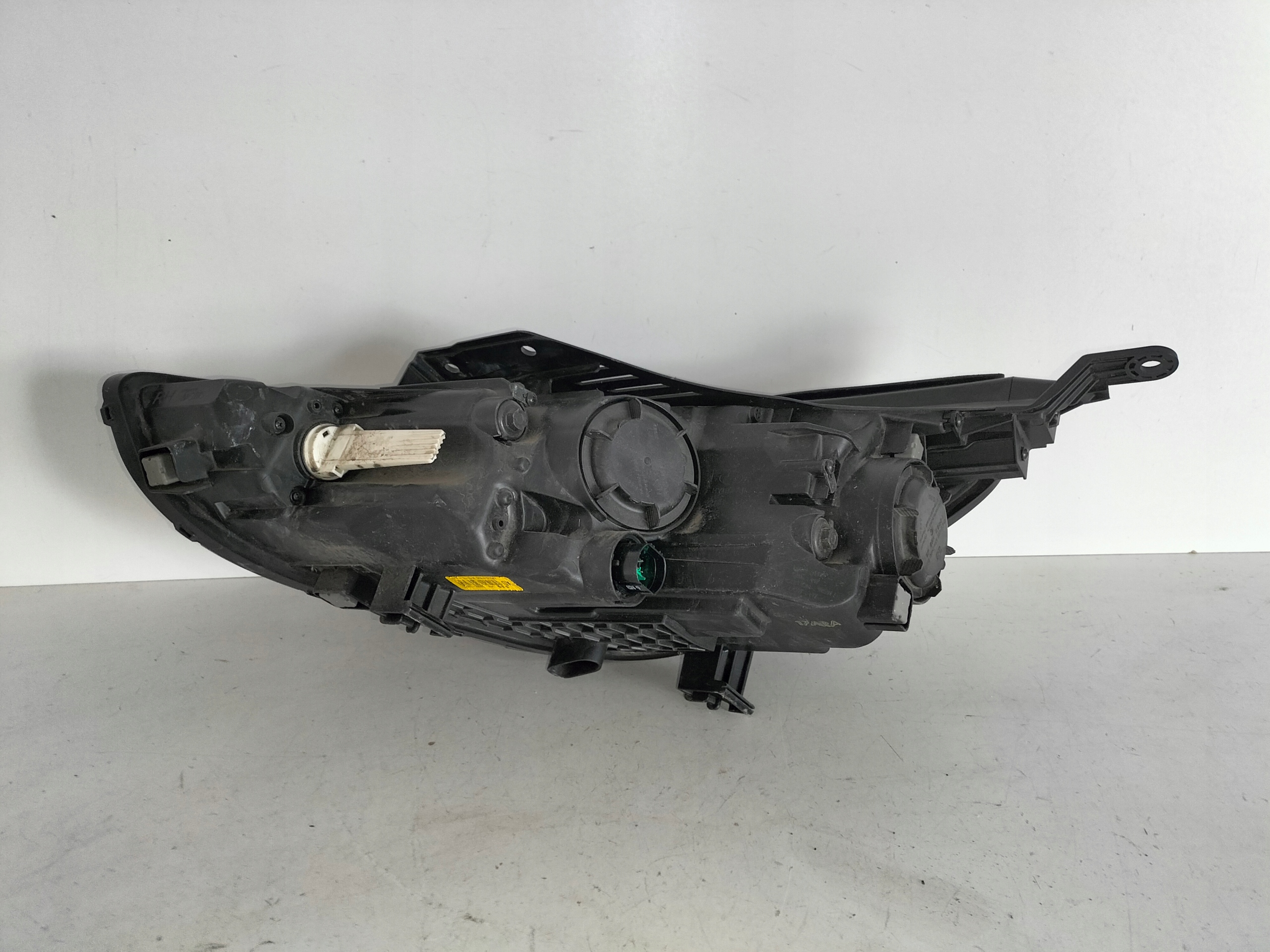 PRAVE PREDNE SVETLO HYUNDAI I30 III 17-