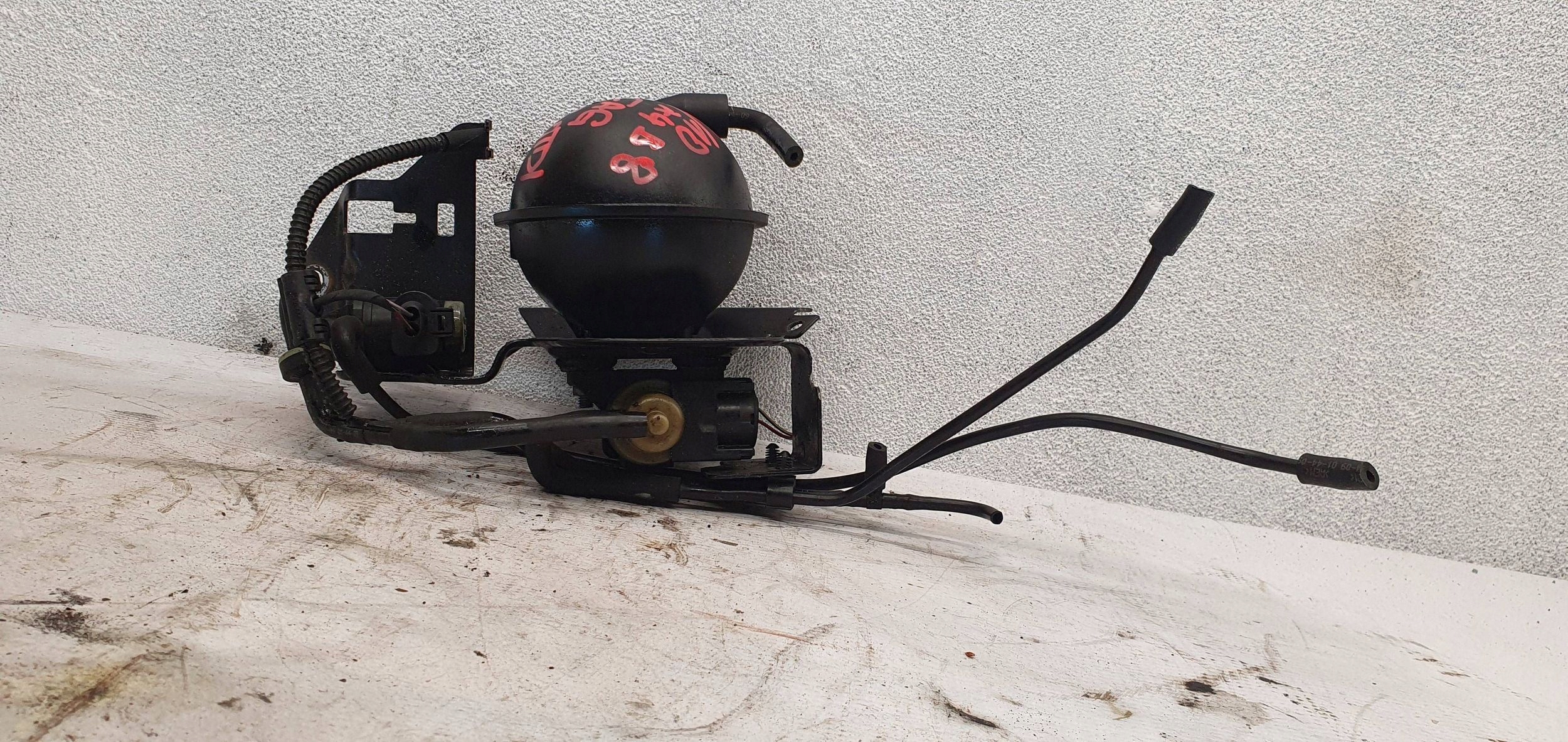 Audi A4 B8 8K 2.0 tdi 8k0906627 PODTLAKOVY VENTIL ELEKTROVENTIL TURBA