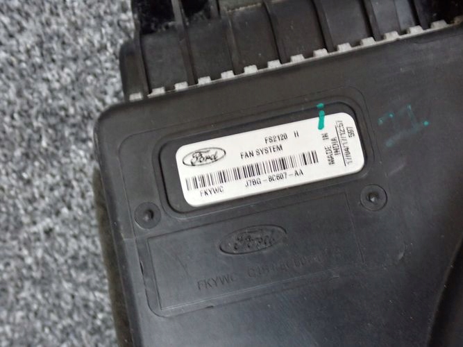 FORD FIESTA MK7 FORD KA VENTILATOR CHLADIC VODY