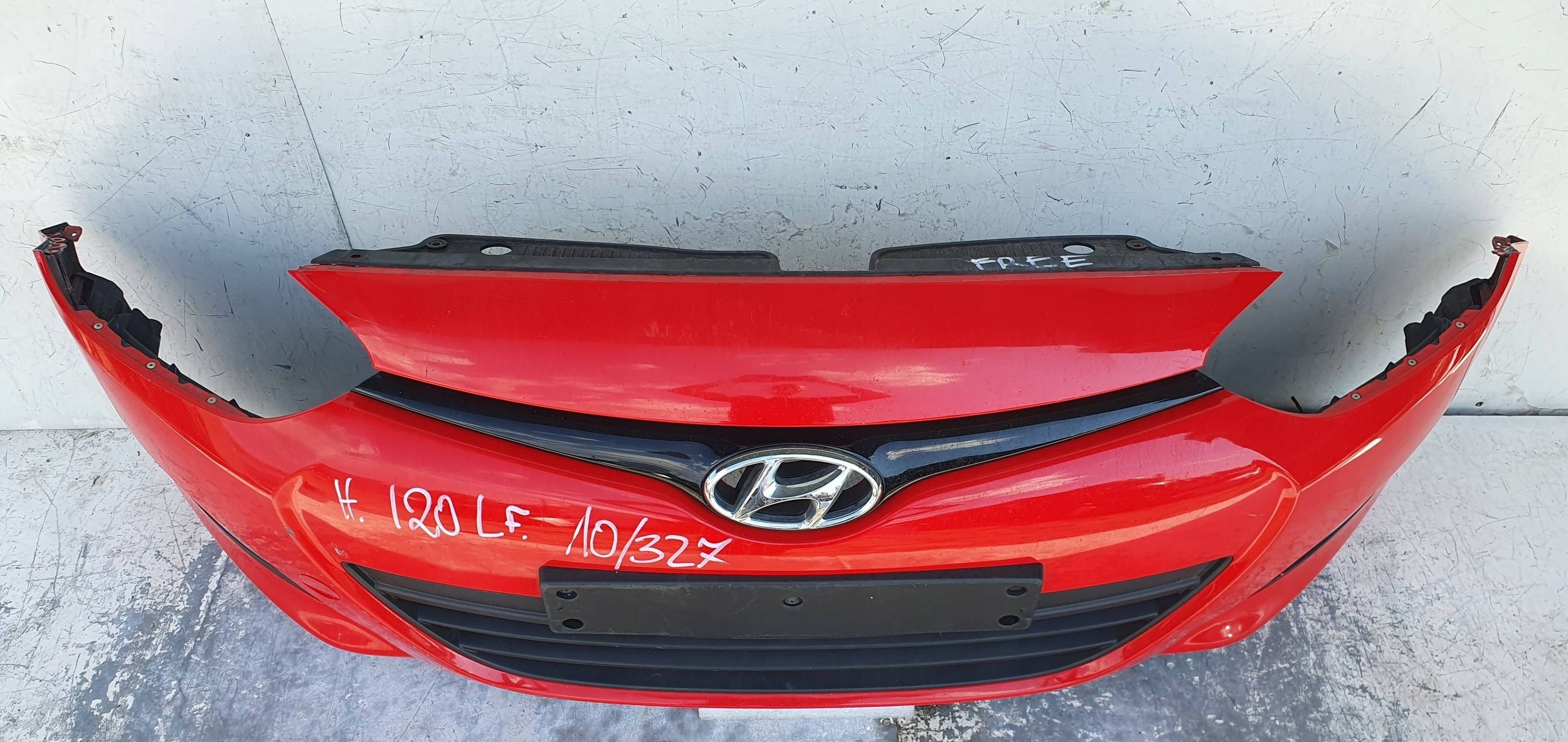 Hyundai i20 1 LIFT 012-014 PREDNÝ NÁRAZNÍK 86511-1J500