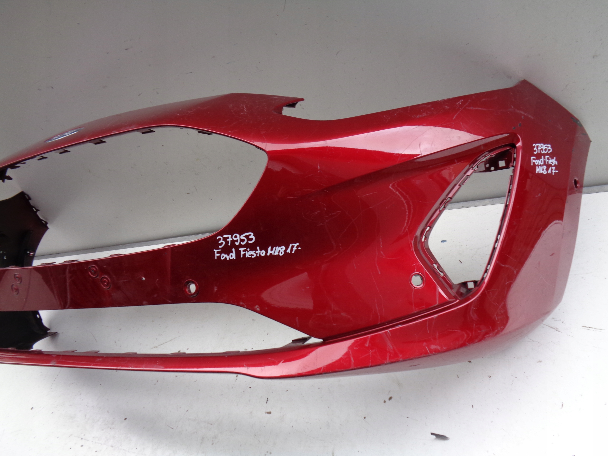 PREDNÝ NÁRAZNÍK FORD FIESTA MK8 17- NR 37953