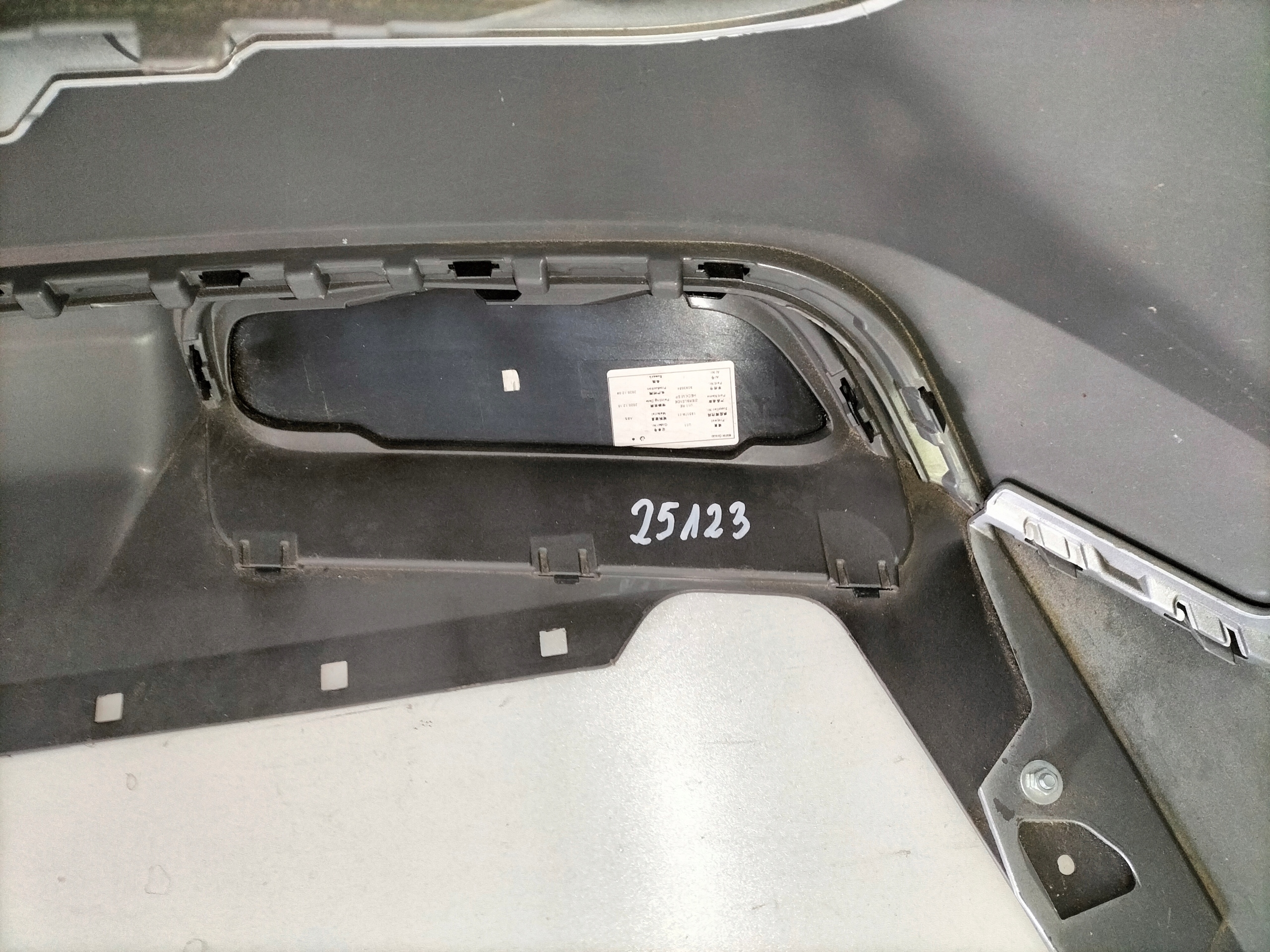 ZADNÝ NÁRAZNÍK BMW X1 U11 22- M-PAKET