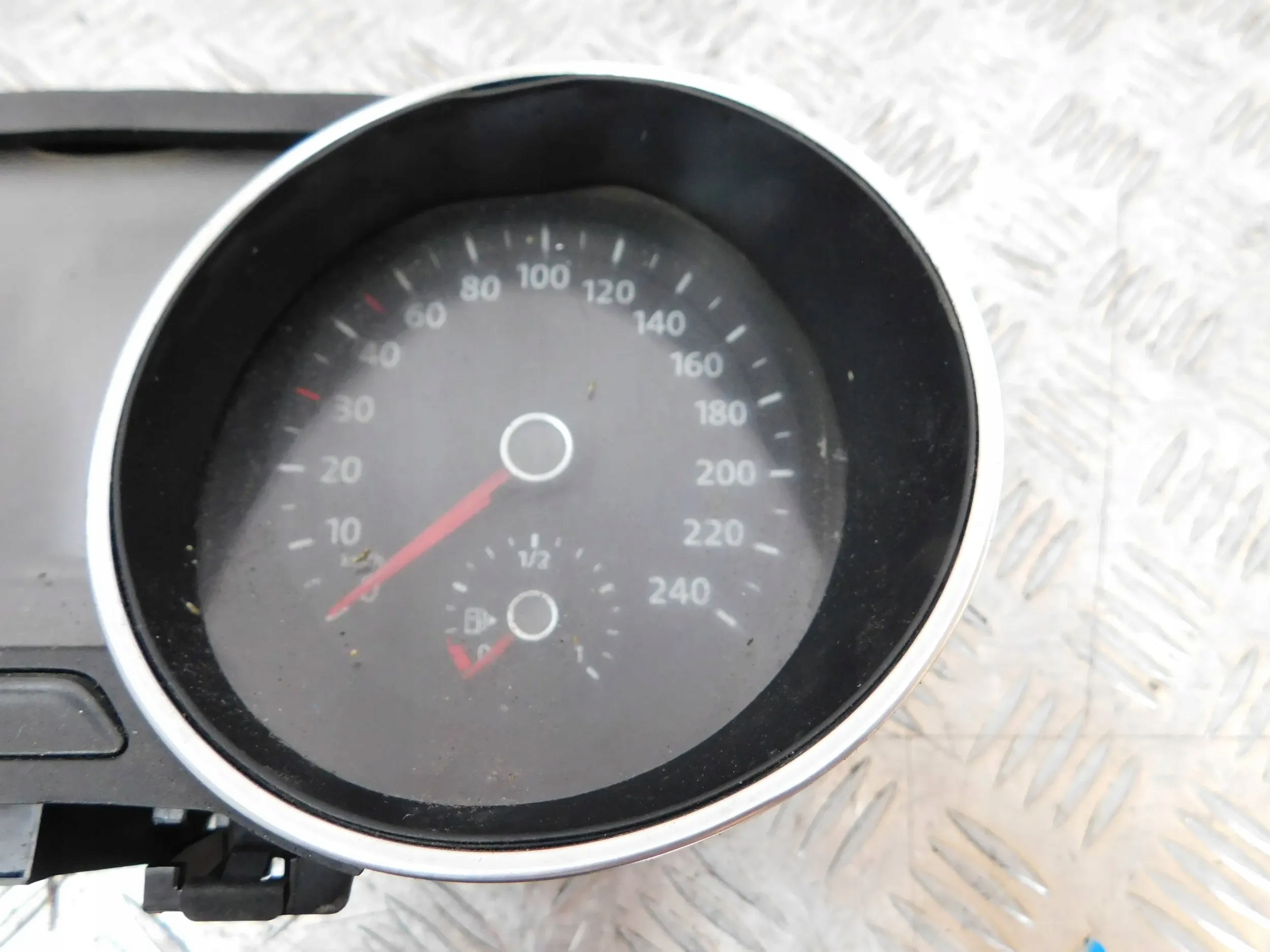 TACHOMETER BUDIKY VW POLO 6C 1.2 TSI 6C0920740C