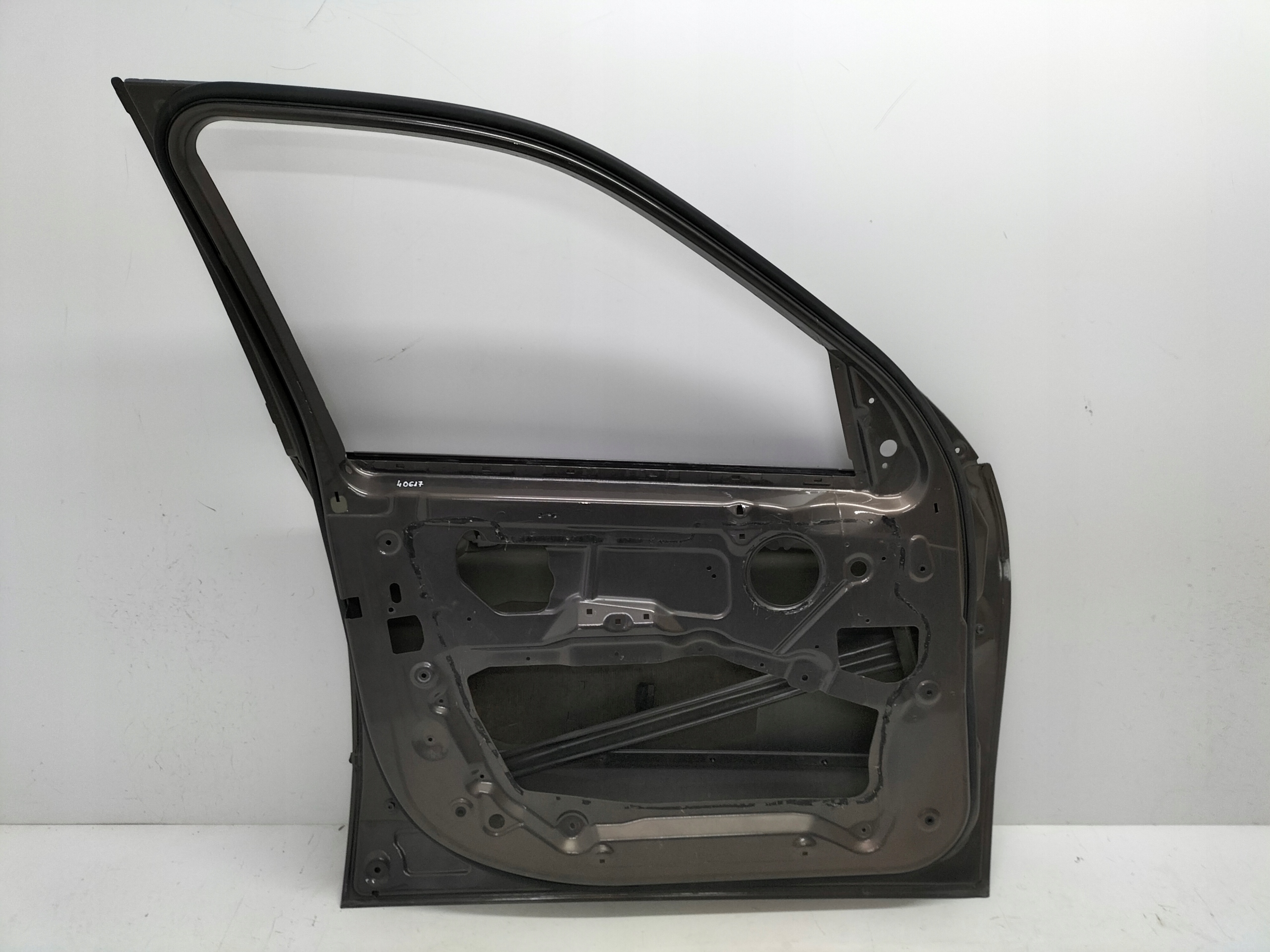 LAVE PREDNE DVERE BMW X5 E70 06-
