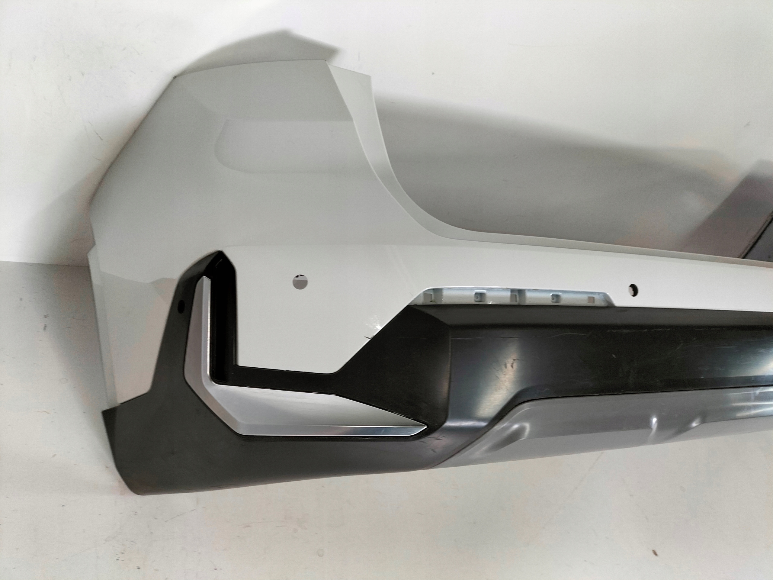 ZADNÝ NÁRAZNÍK BMW X1 U11 22-
