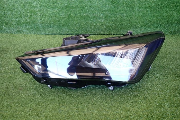 SEAT LEON IV FULL LED LAVE PREDNE SVETLO 5FB941005D
