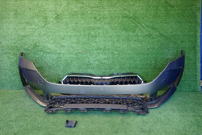 SKODA OCTAVIA IV LIFT 23- PREDNÝ NÁRAZNÍK + RADAR