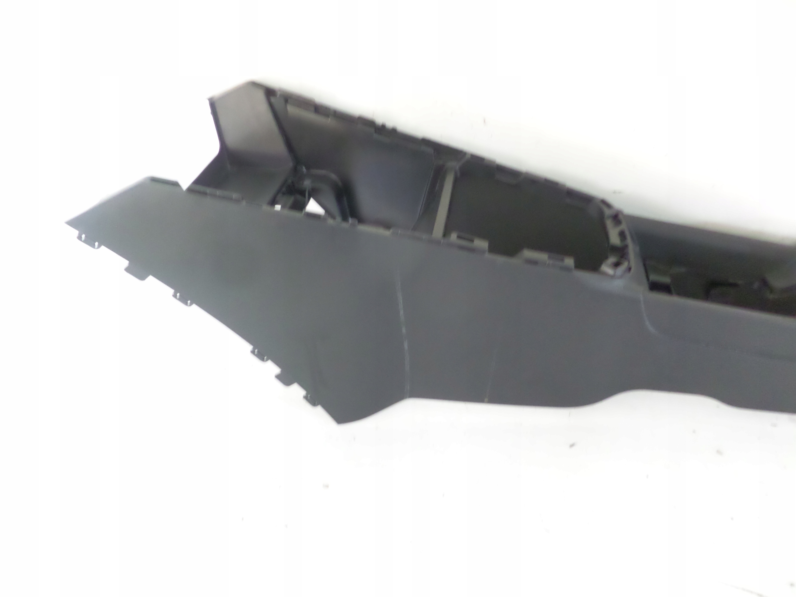 STREDOVY TUNEL SUZUKI SWIFT MK8 17-