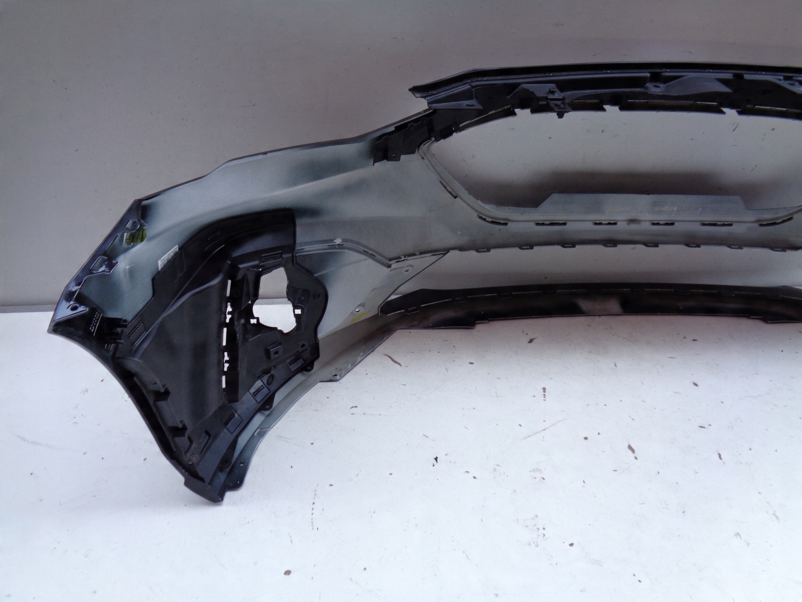 PREDNÝ NÁRAZNÍK FORD FOCUS MK4 18- ST NR 40662