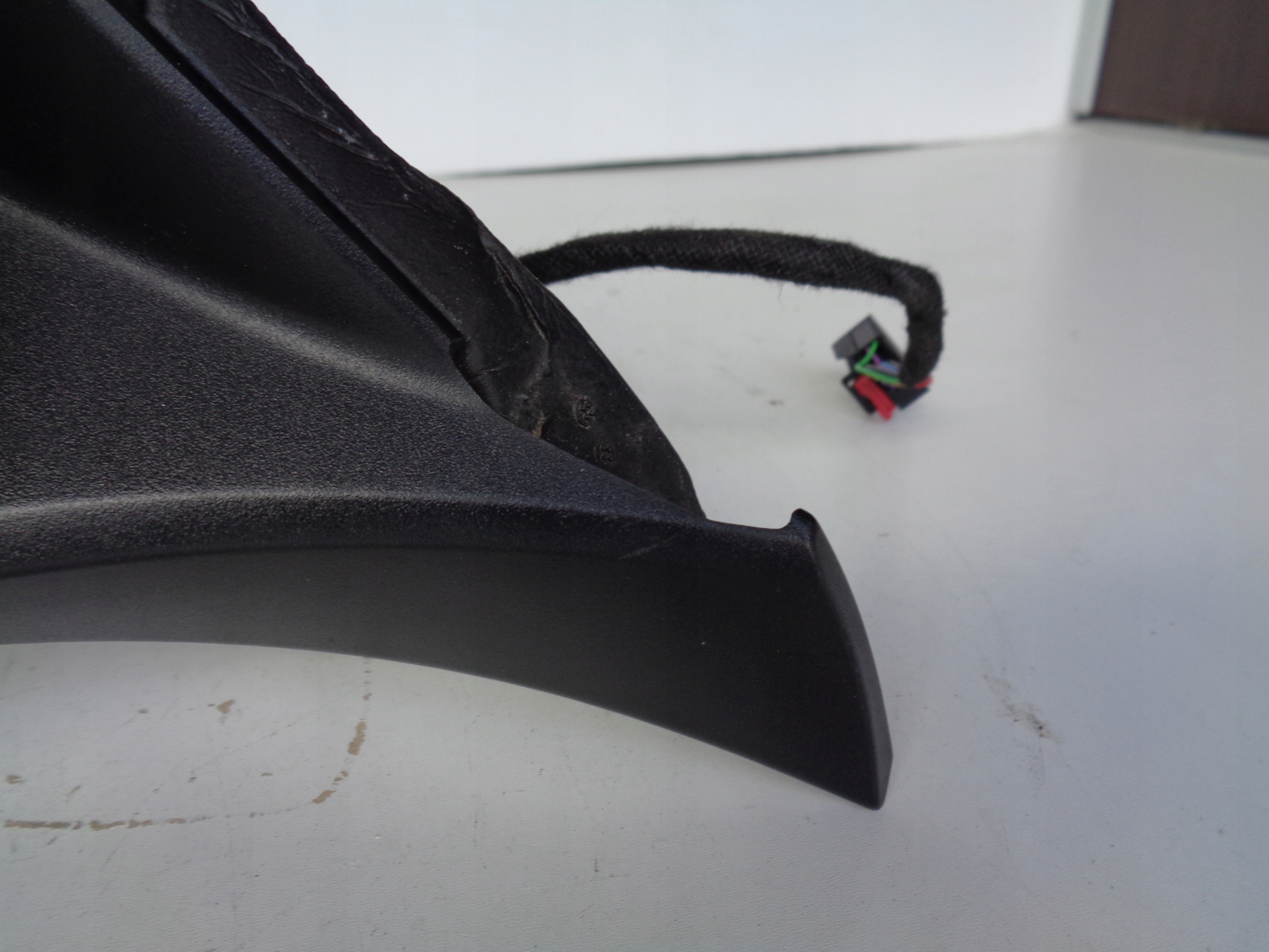 PRAVE ZRKADLO VW T-ROC 2GA 17- 13 PIN