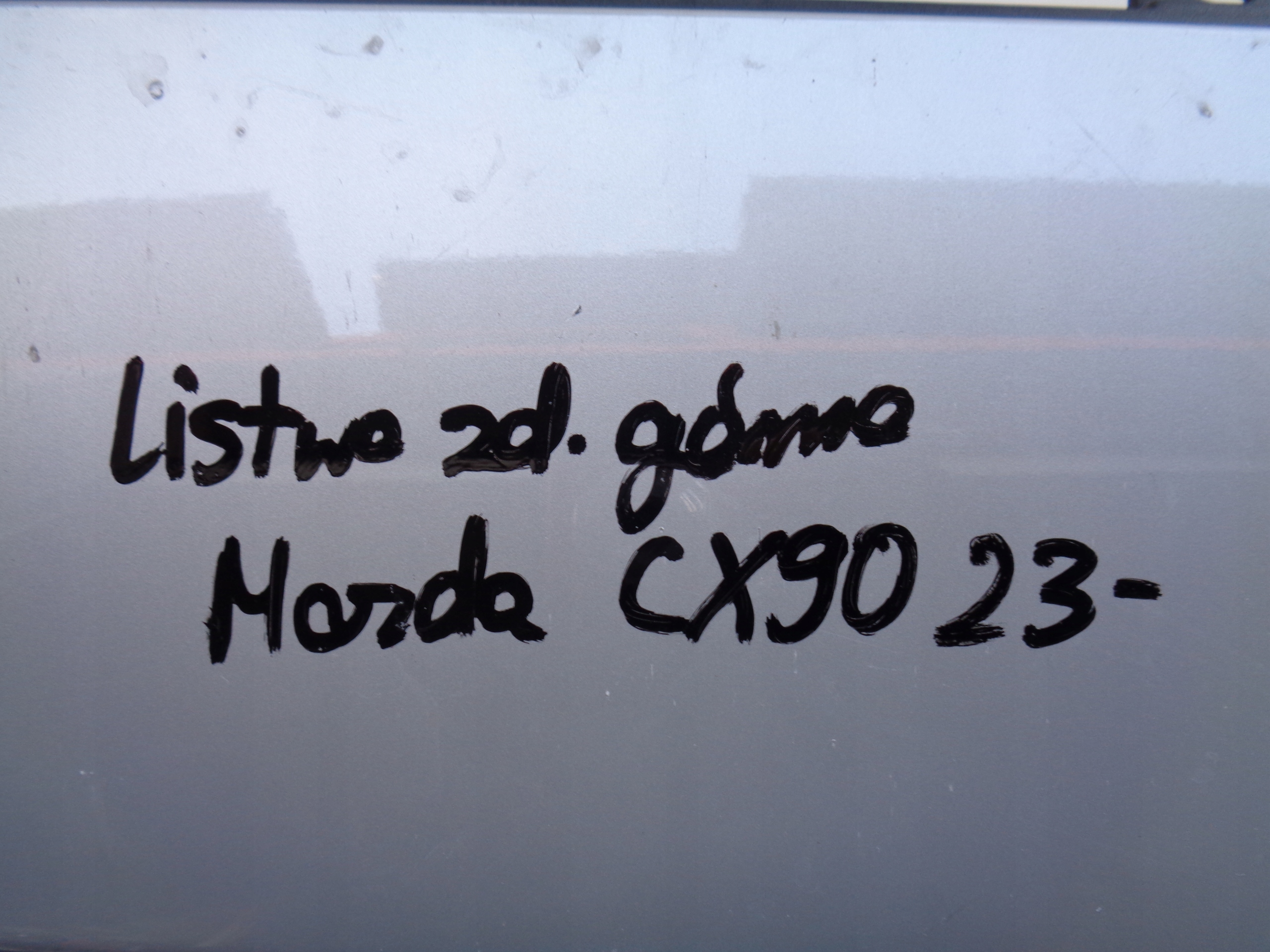 VRCHNA MRIEŽKA LIŠTA NÁRAZNÍKA MAZDA CX90 23-