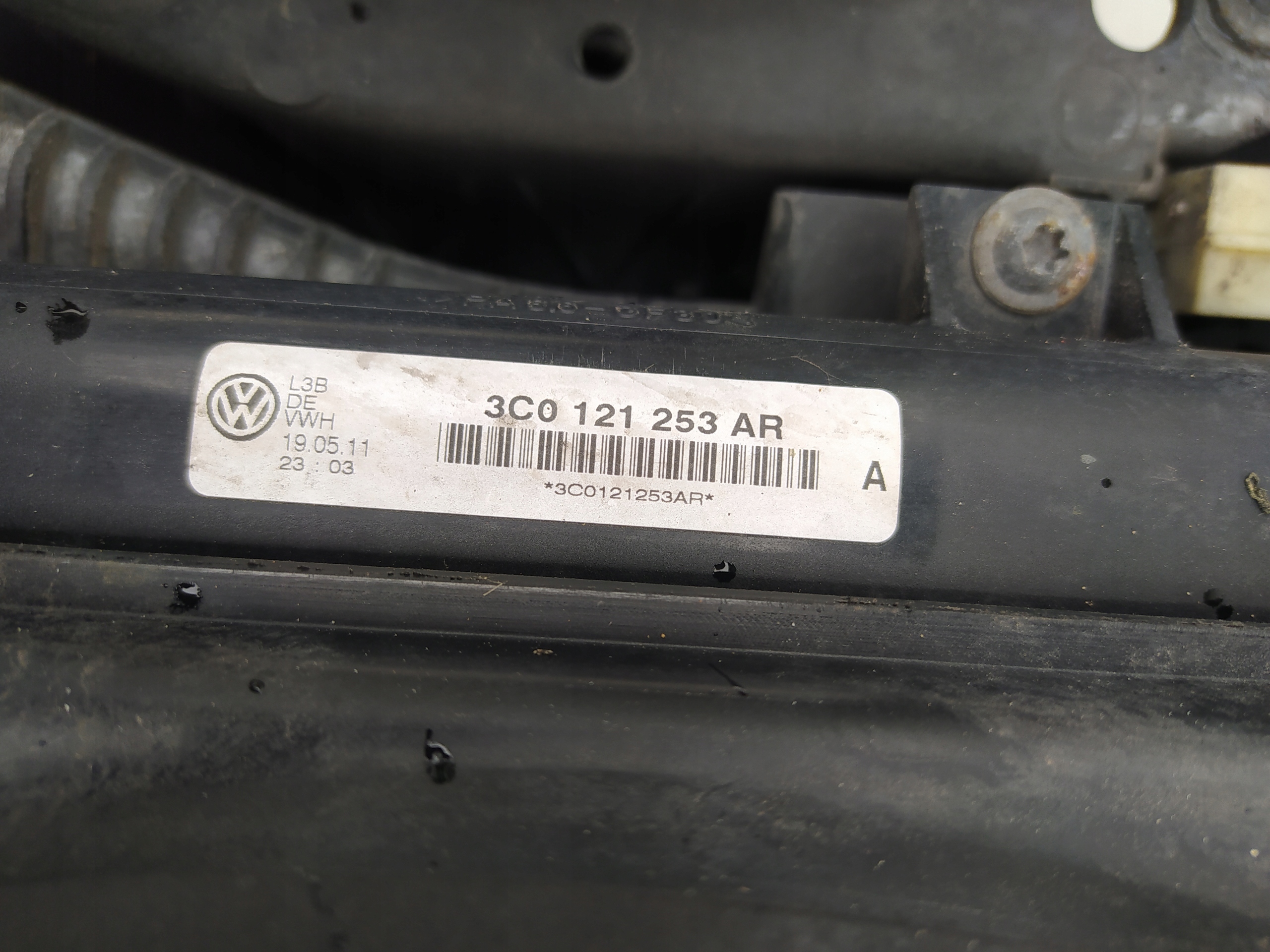 VW PASSAT B7 TDI PREDNÉ ČELO 3AA805588D