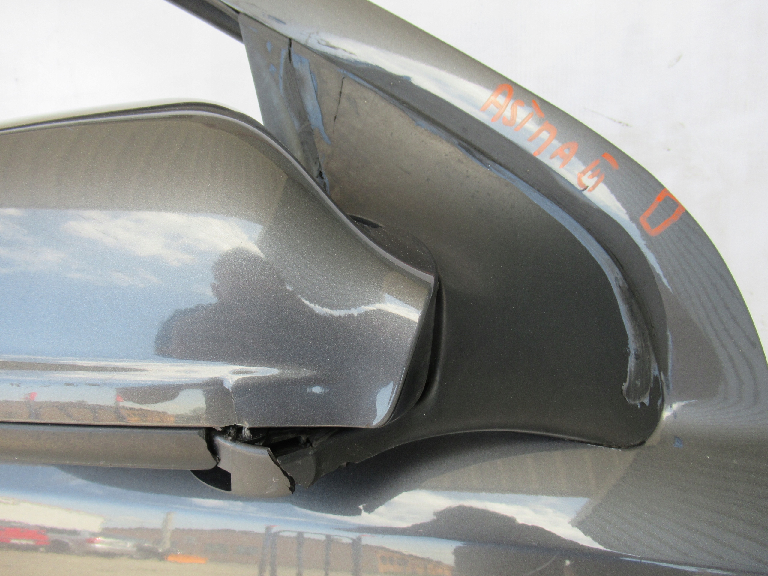 PRAVÉ PREDNÉ DVERE OPEL ASTRA H III