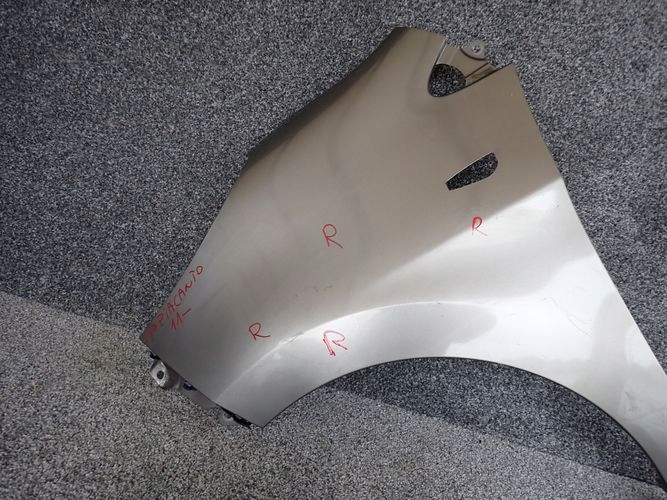 KIA PICANTO 11-17 ĽAVÝ PREDNÝ BLATNÍK