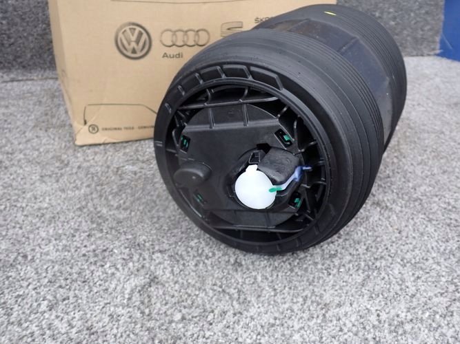 AUDI VW PRAVÝ MECH VANKÚŠ 4M0616002AM