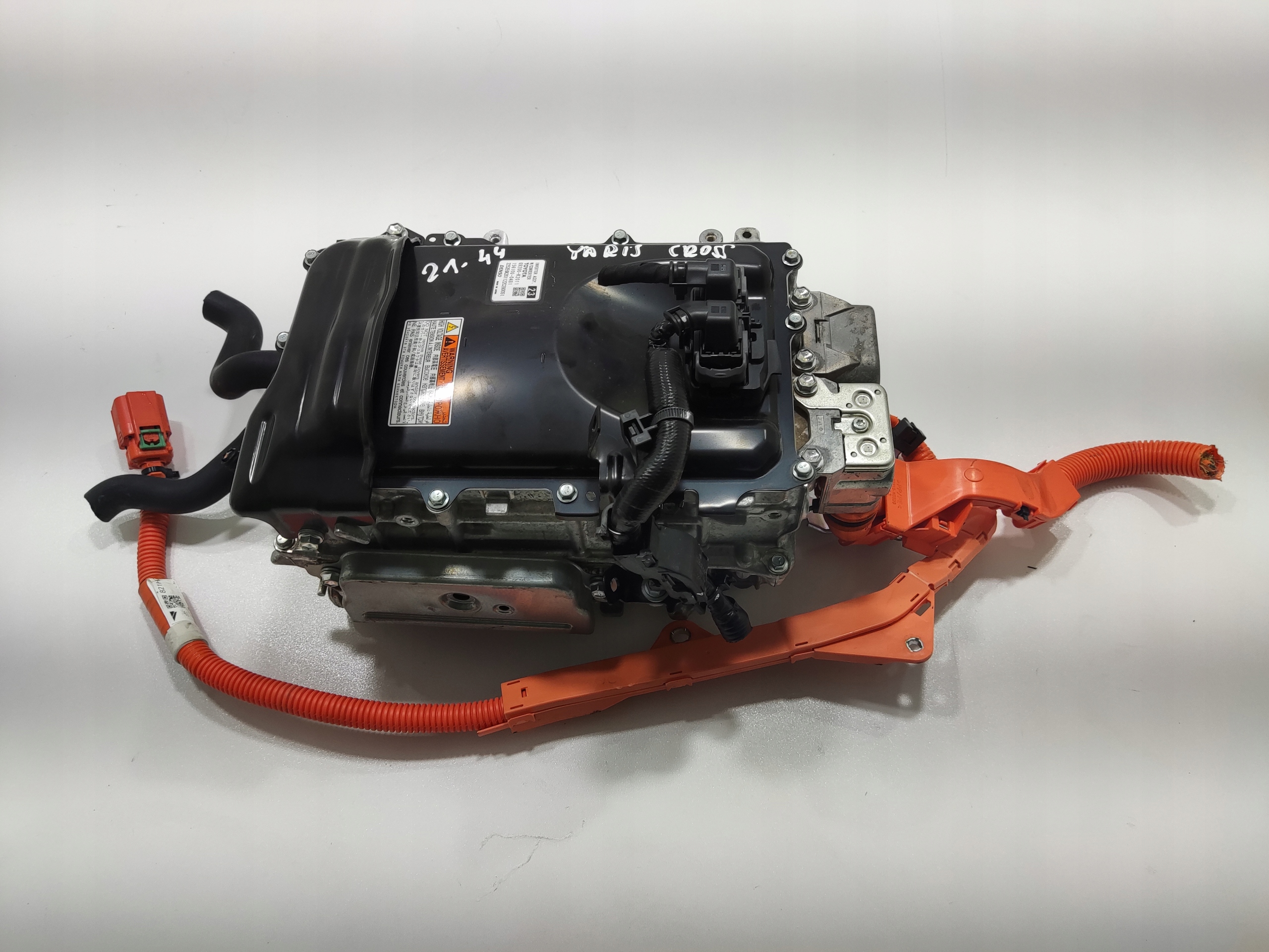 INVERTOR KONVERTOR TOYOTA YARIS CROSS 1.5 HYBRID 2020-2025 G9200-K2011