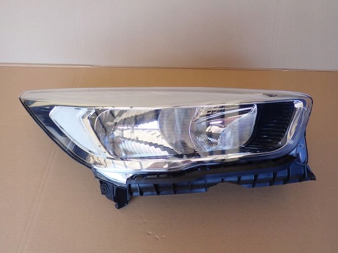 FORD KUGA MK2 II LIFT 16- PRAVE PREDNE SVETLO GV41-13W029-AJ
