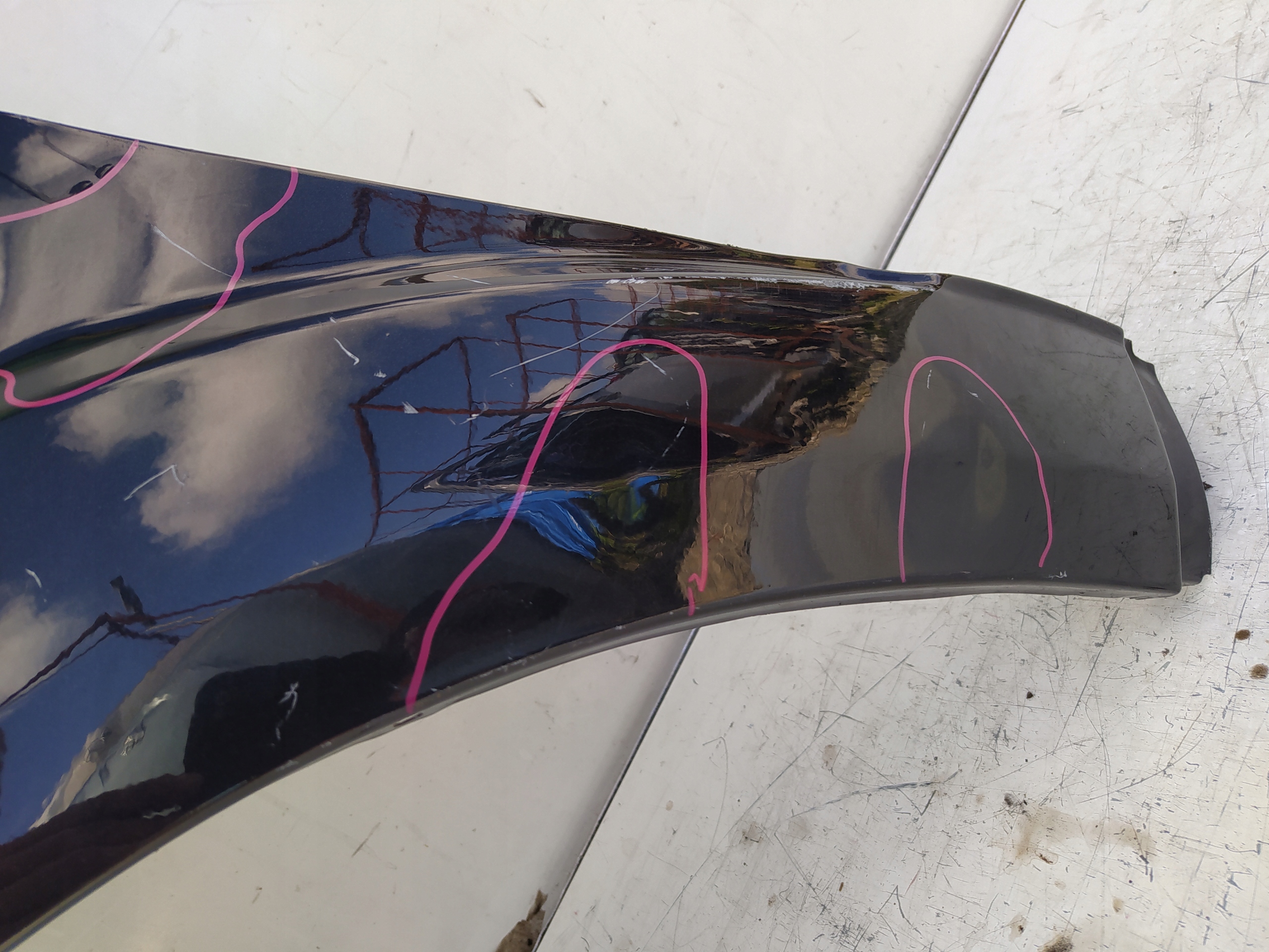 DODGE JOURNEY ĽAVÝ PREDNÝ BLATNÍK