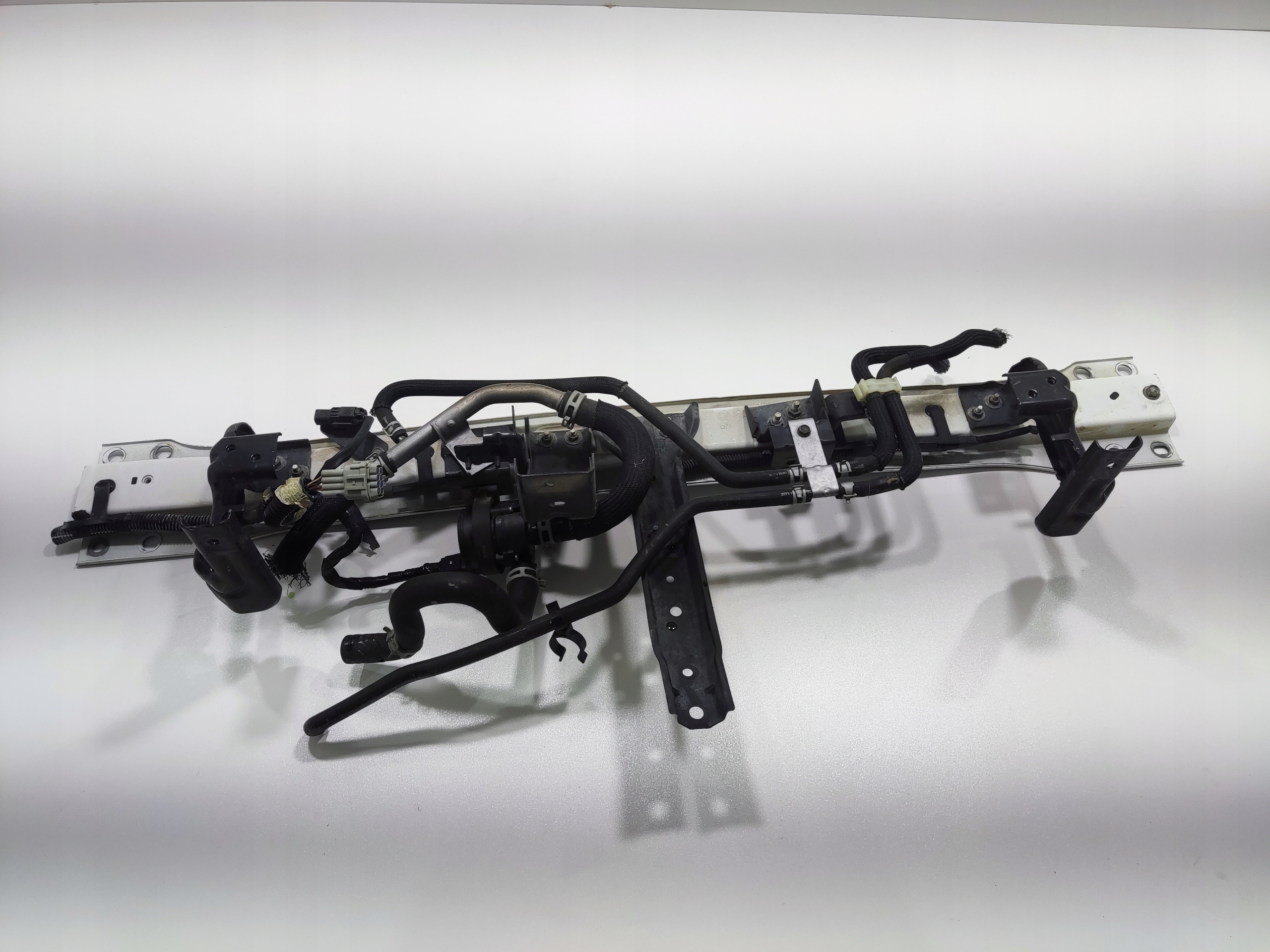 DRZIAK CHLADICOV NISSAN NAVARA IV D23 NP300 2015-2022