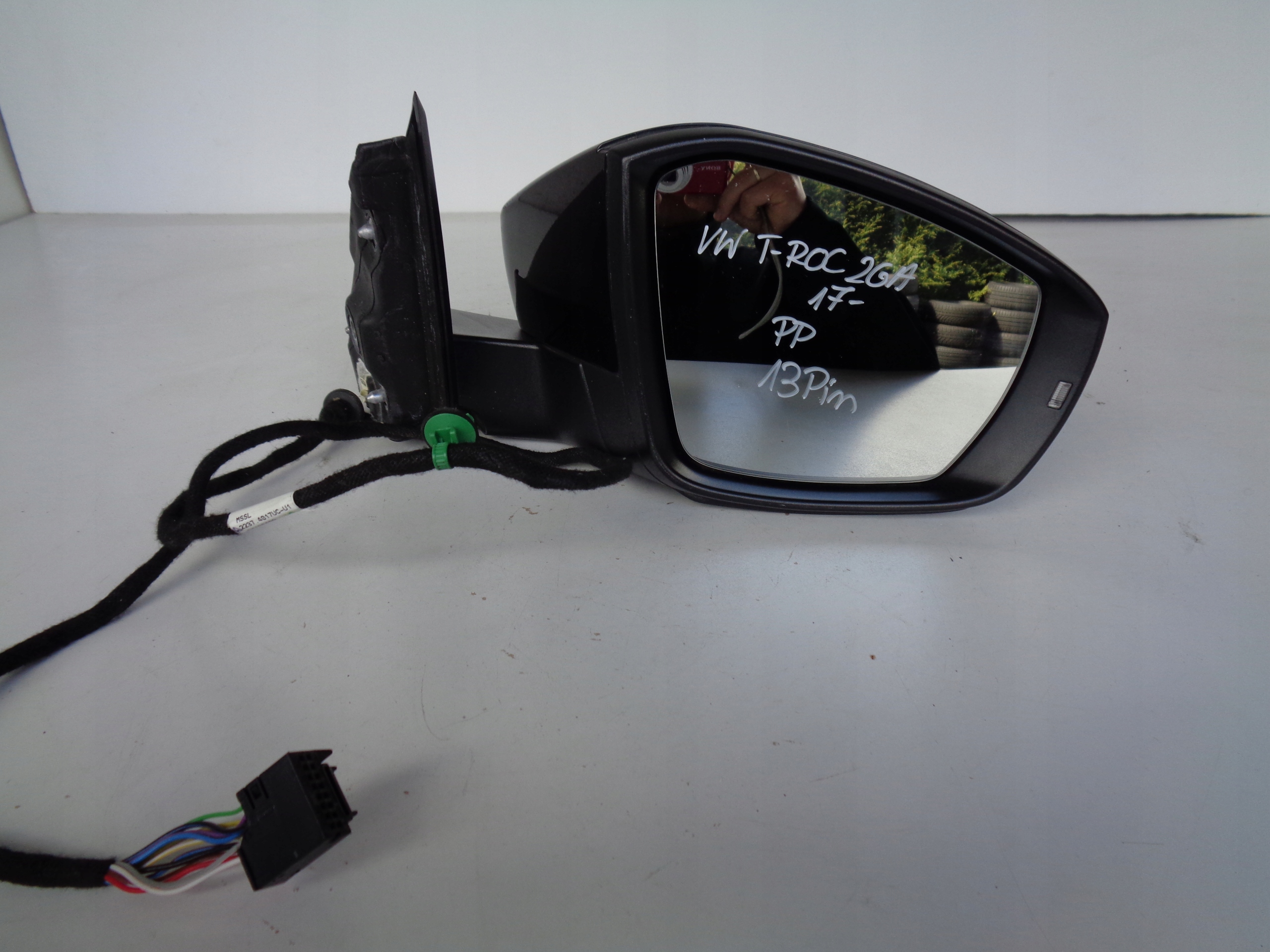 PRAVE ZRKADLO VW T-ROC 2GA 17- 13 PIN