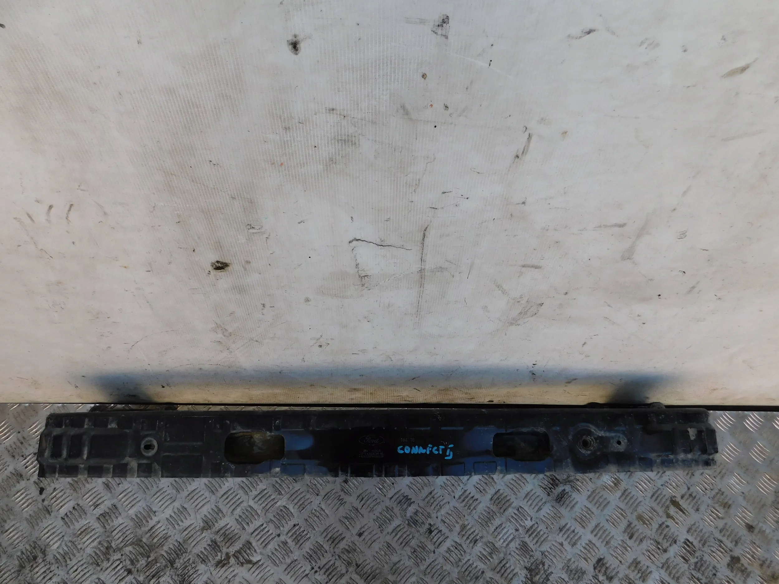 VÝSTUHA ZADNÉHO NÁRAZNÍKA TRANSIT CONNECT MK2