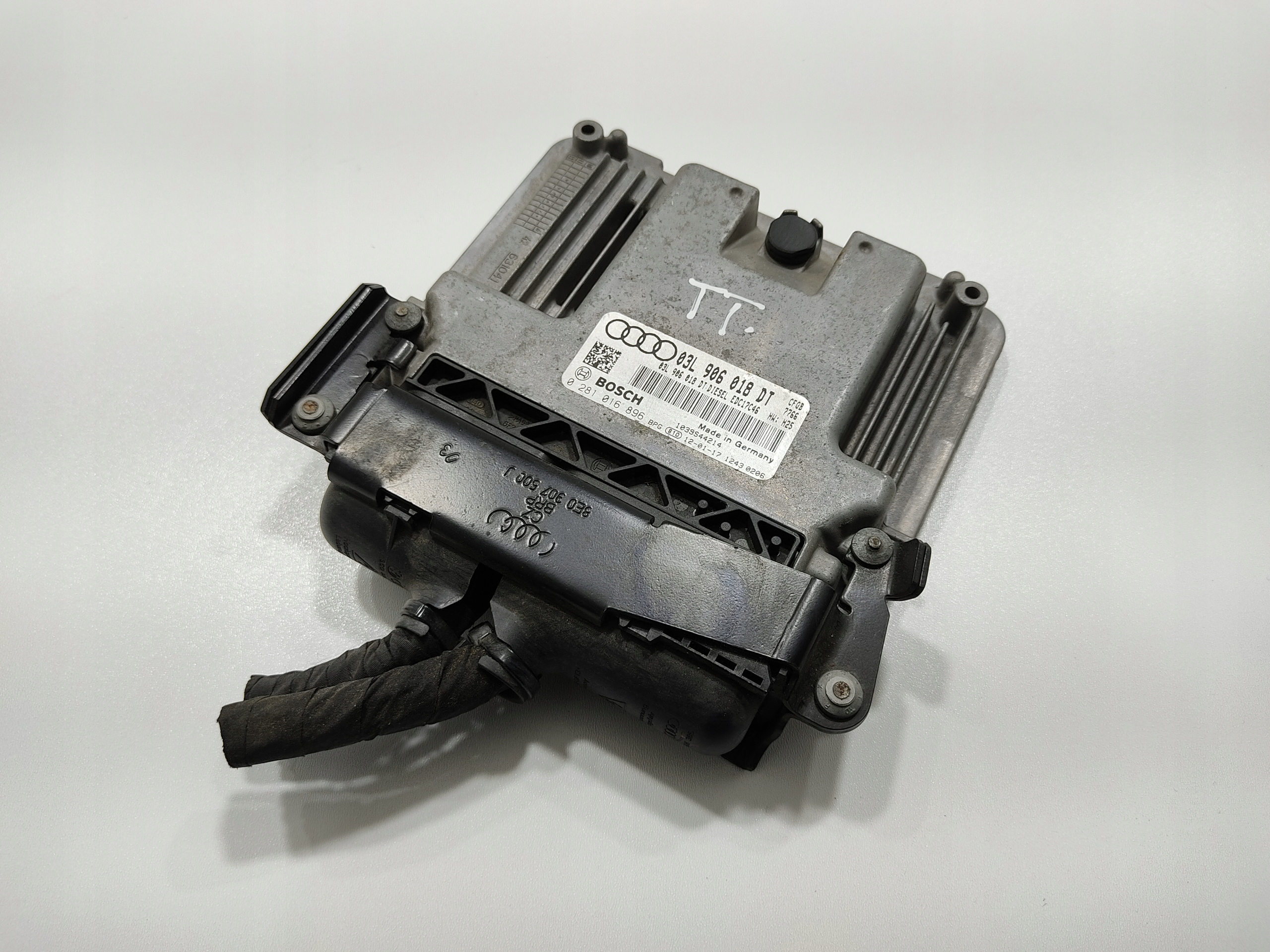 RIADIACA JEDNOTKA MOTORA AUDI TT 8J 2.0 TDI 0281016896 03L906018DT 06-14