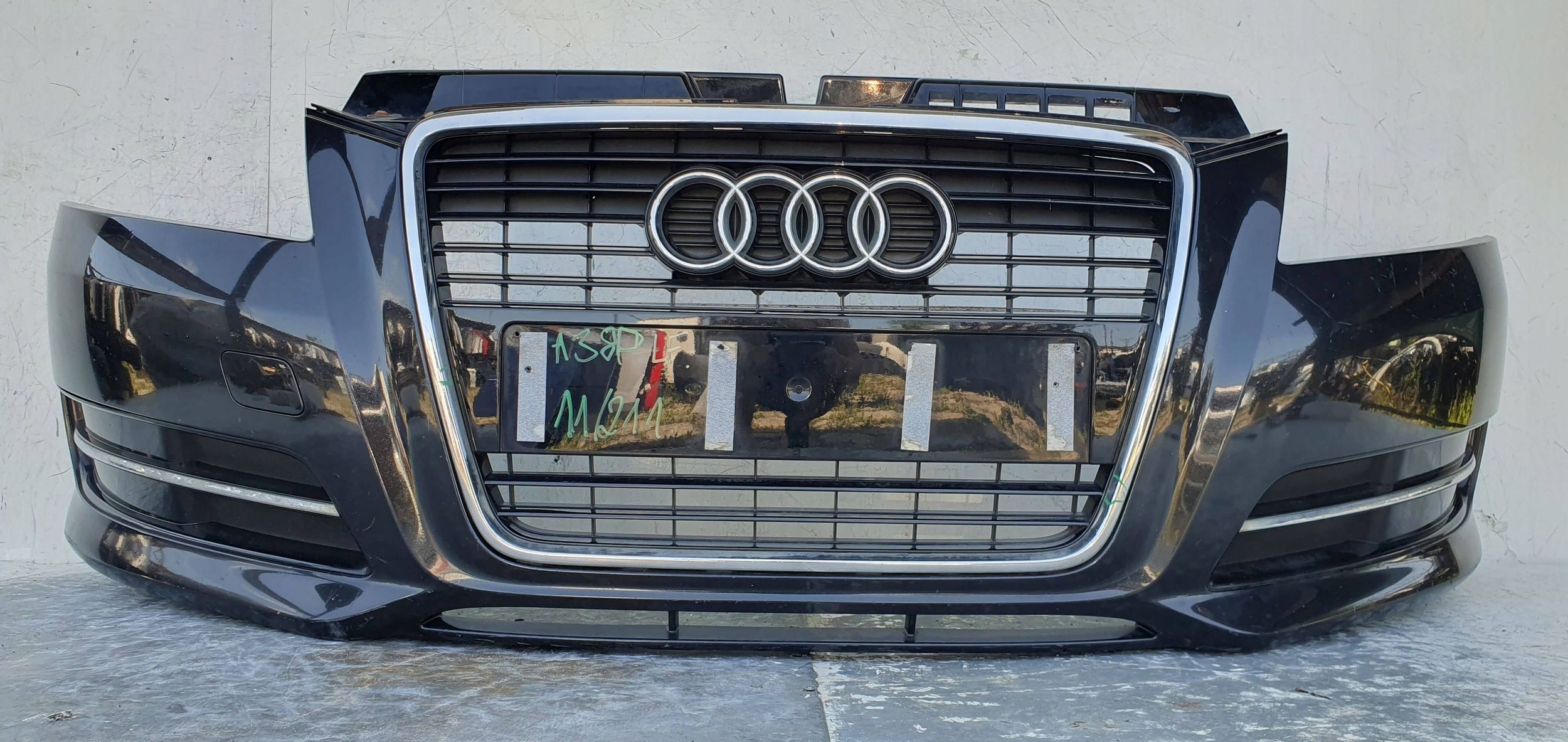 Audi A3 8P LIFT 08-012 PREDNÝ NÁRAZNÍK 8P0807437H