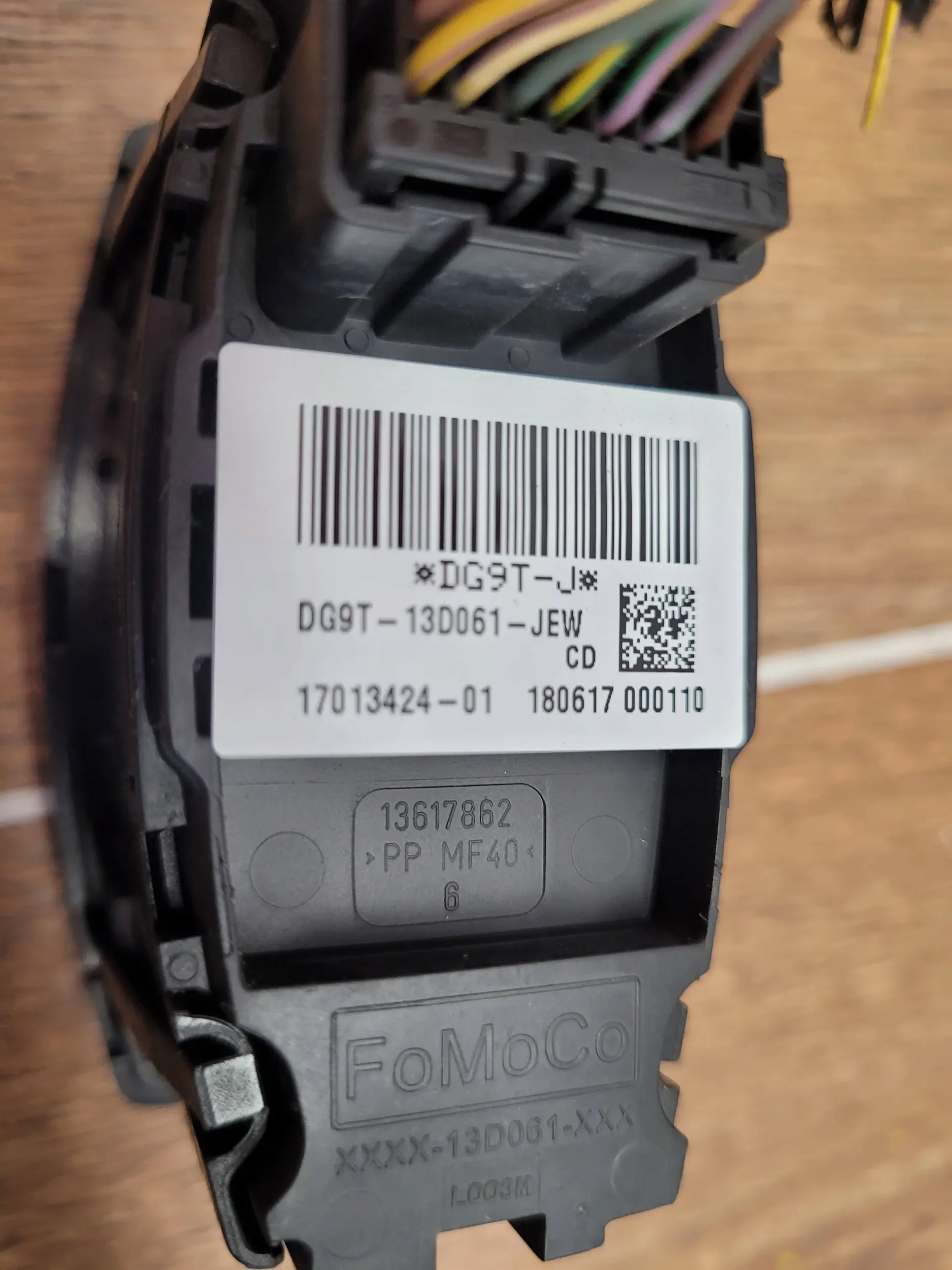 Ford Mondeo MK5 DG9T-13D061-JEW prełącznik SVETIEL