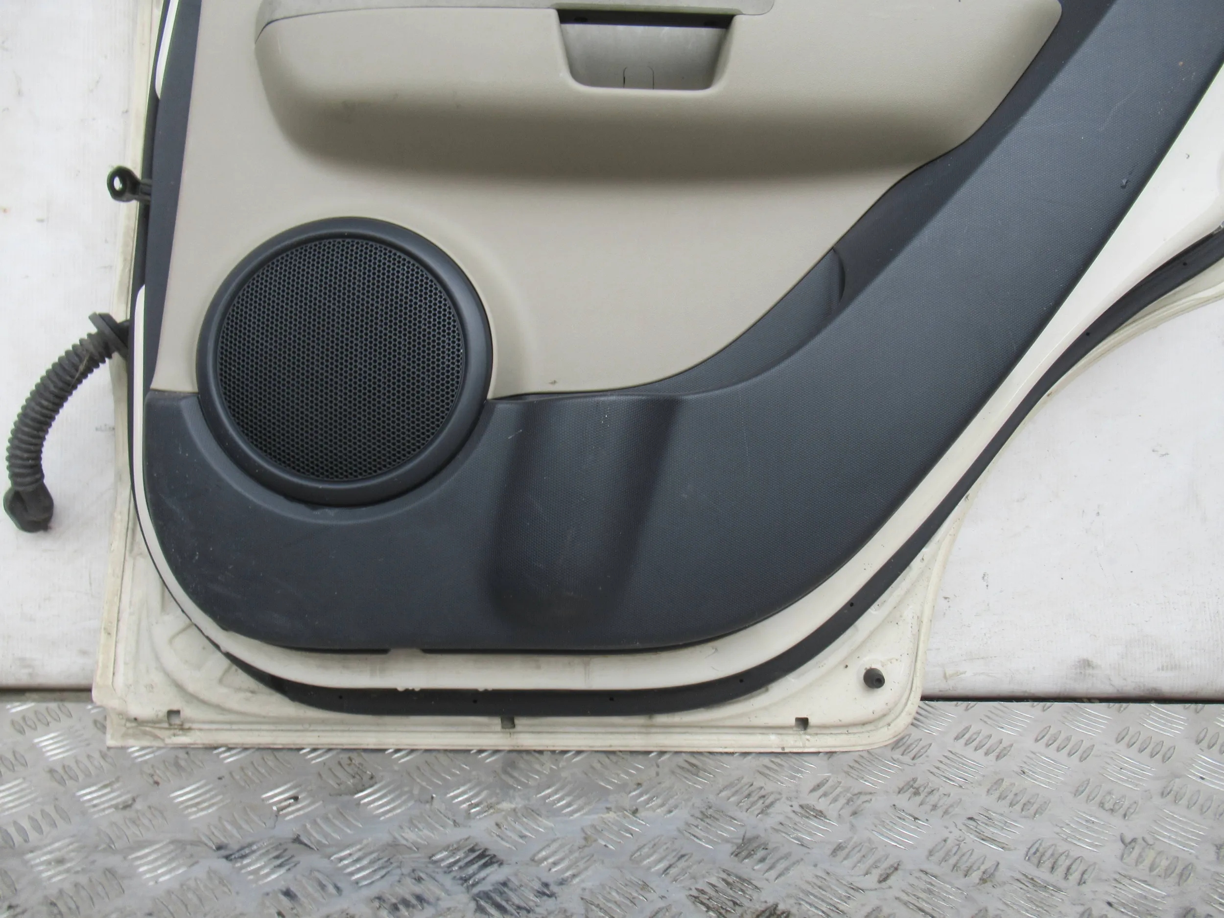 PRAVE ZADNE DVERE KIA SOUL I