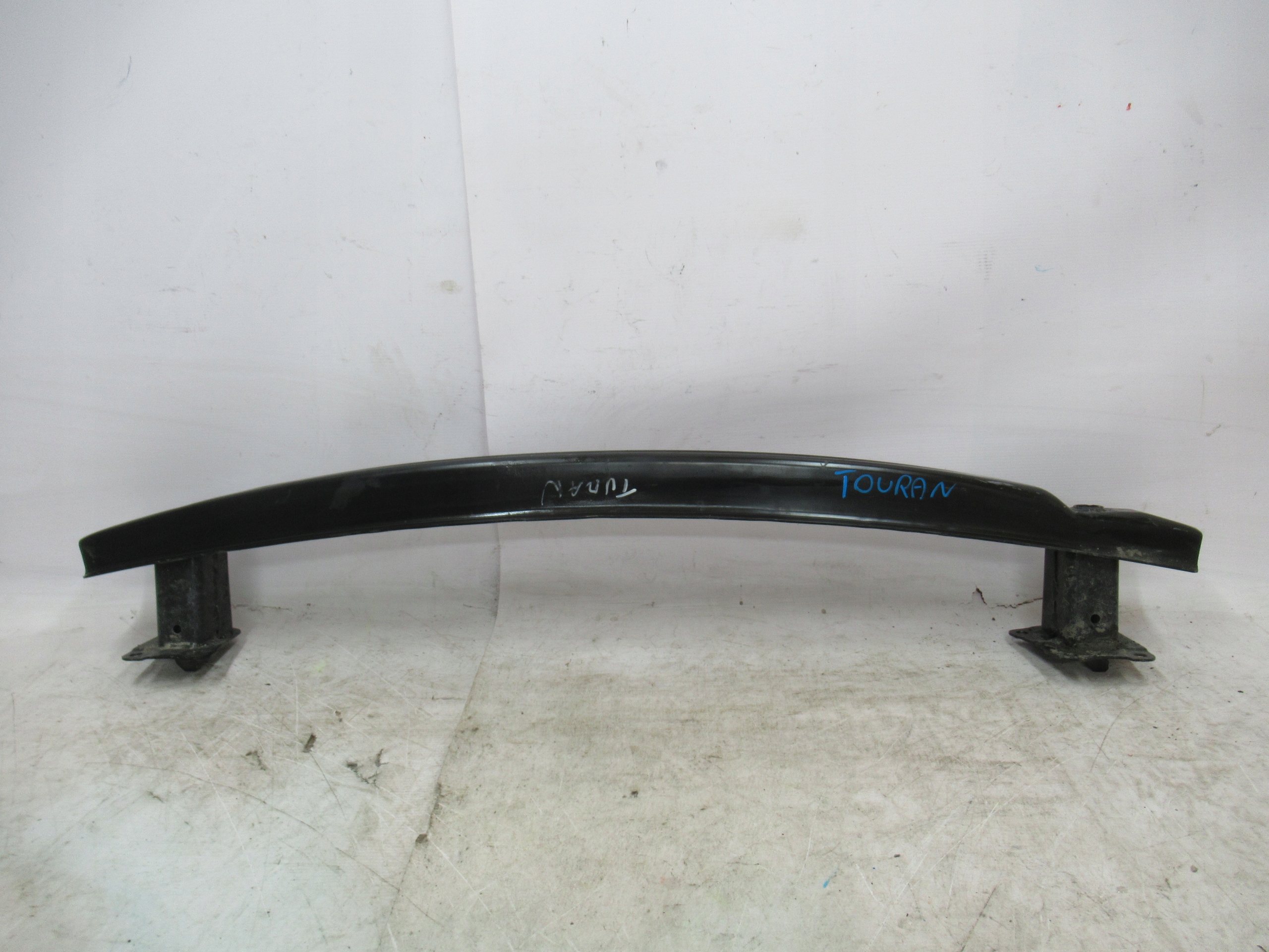 VÝSTUHA ZADNÉHO NÁRAZNÍKA VW TOURAN I 1T