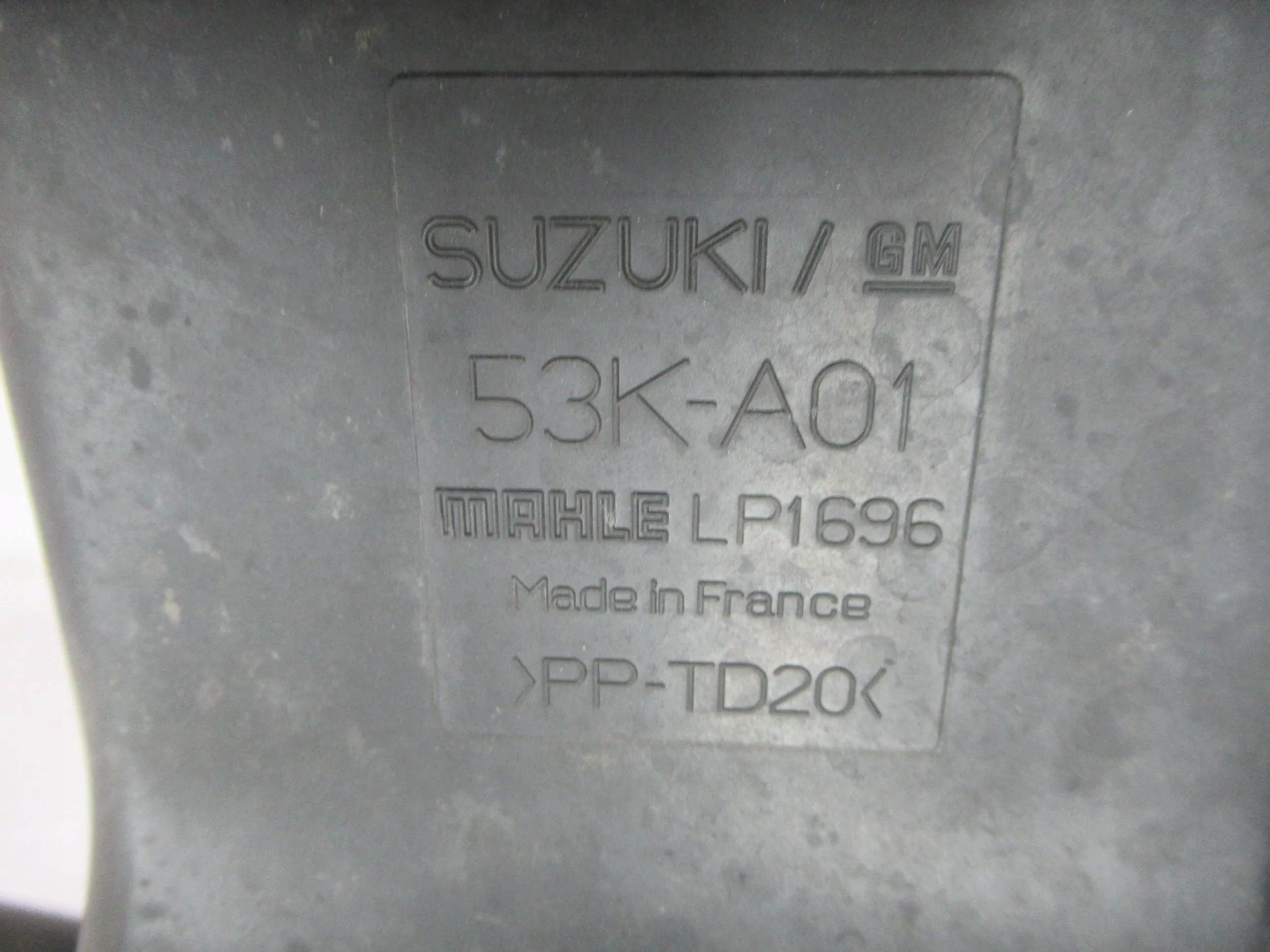 OBAL VZDUCHOVÉHO FILTERA SUZUKI SWIFT MK6 1.3 16V