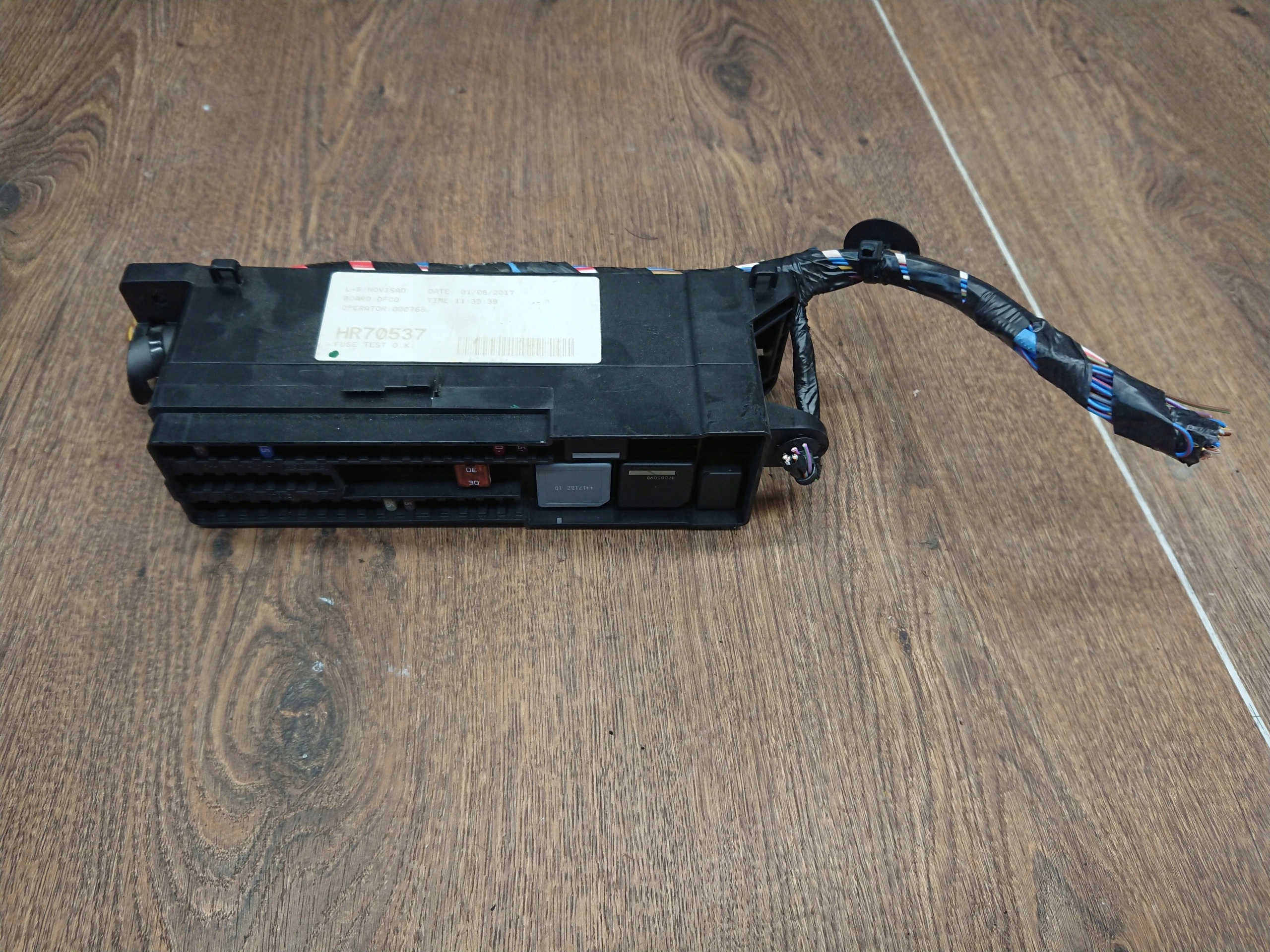 FORD C MAX MK2 LIFT POISTKOVA SKRINKA