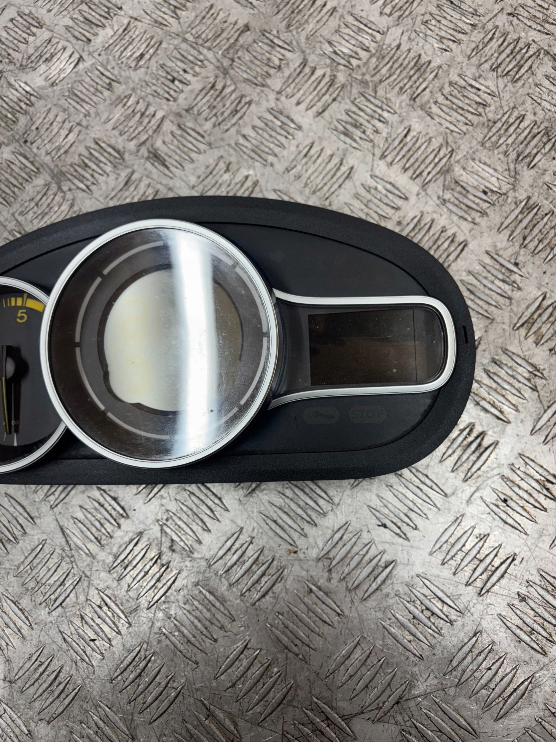 TACHOMETER BUDIKY RENAULT MEGANE III 3 1.5 DCI 248107859R