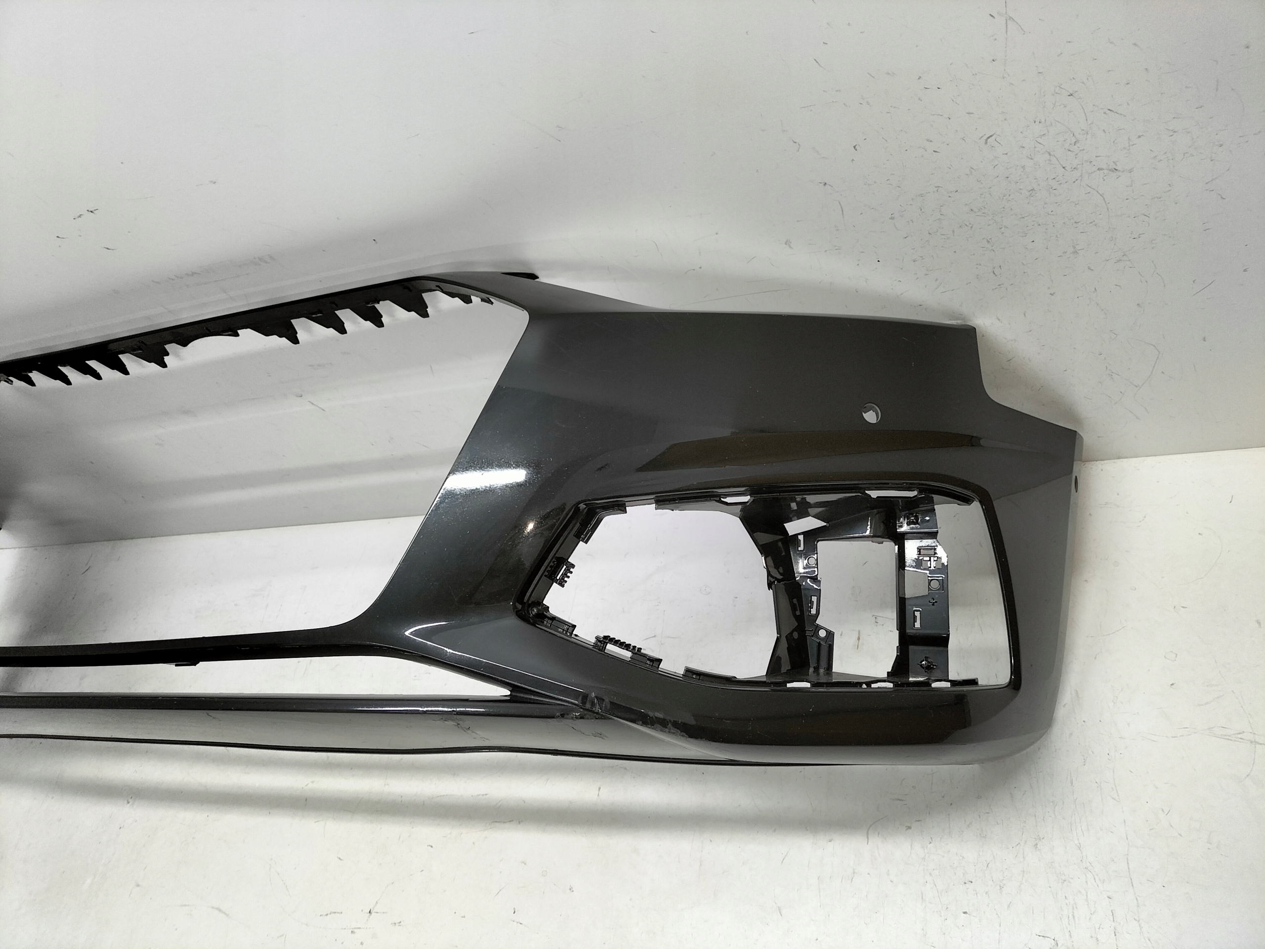PREDNÝ NÁRAZNÍK AUDI A4 B9 LIFT 19-