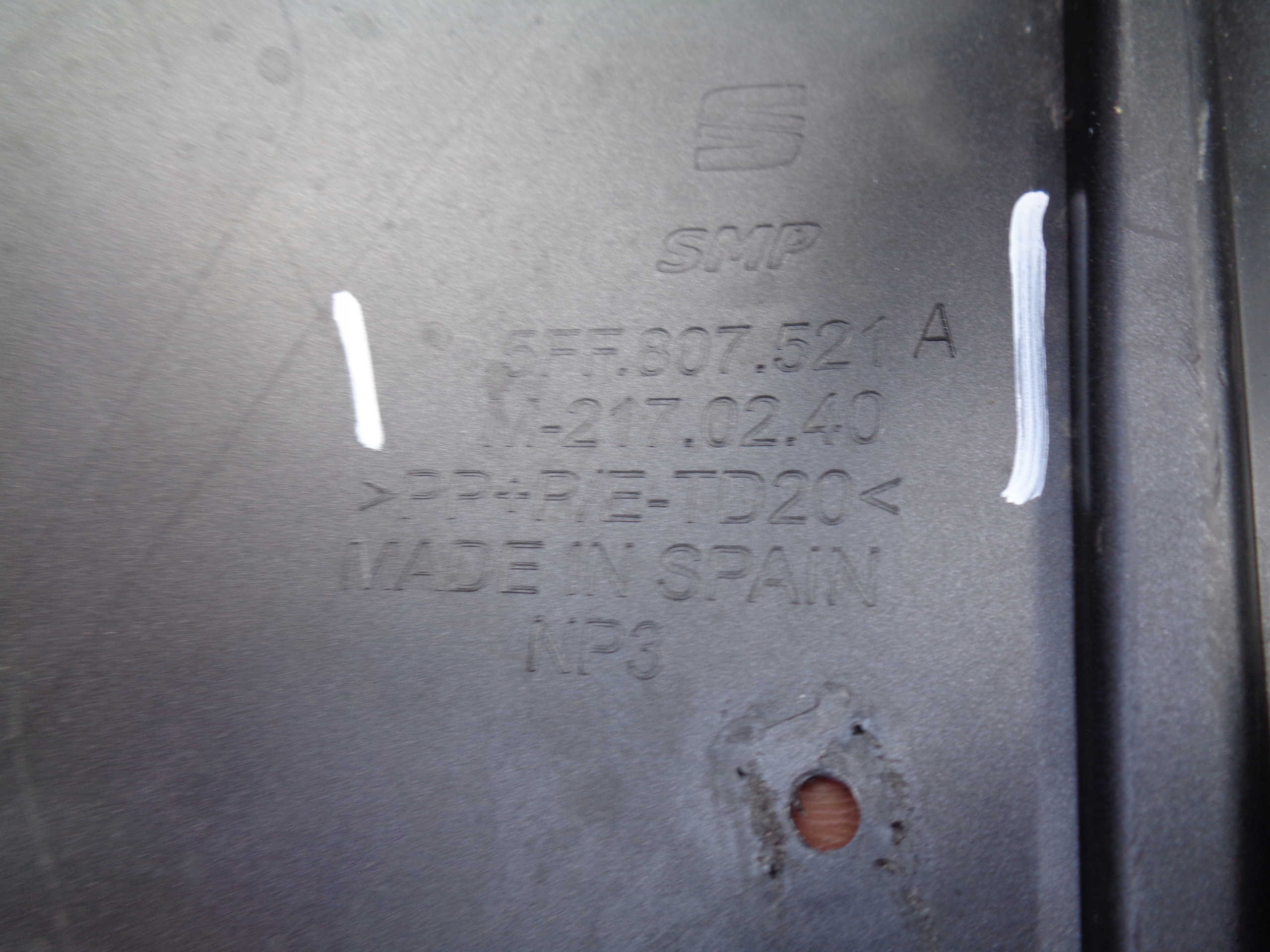 DRZIAK ZADNEHO NARAZNIKA SEAT CUPRA FORMENTOR 5FF