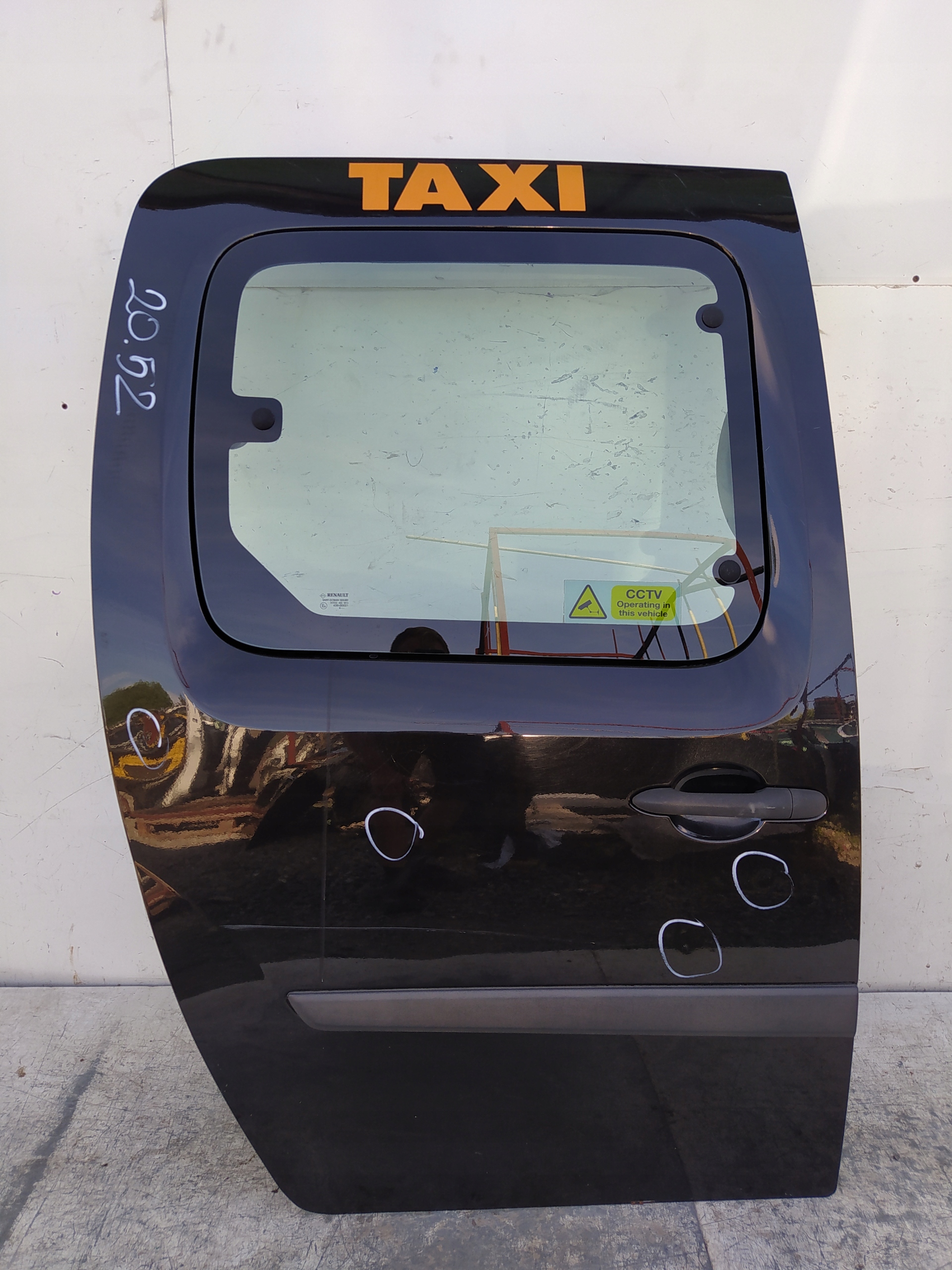 RENAULT KANGOO II POSUVNE DVERE PRAVÉ ZADNÉ SKLO
