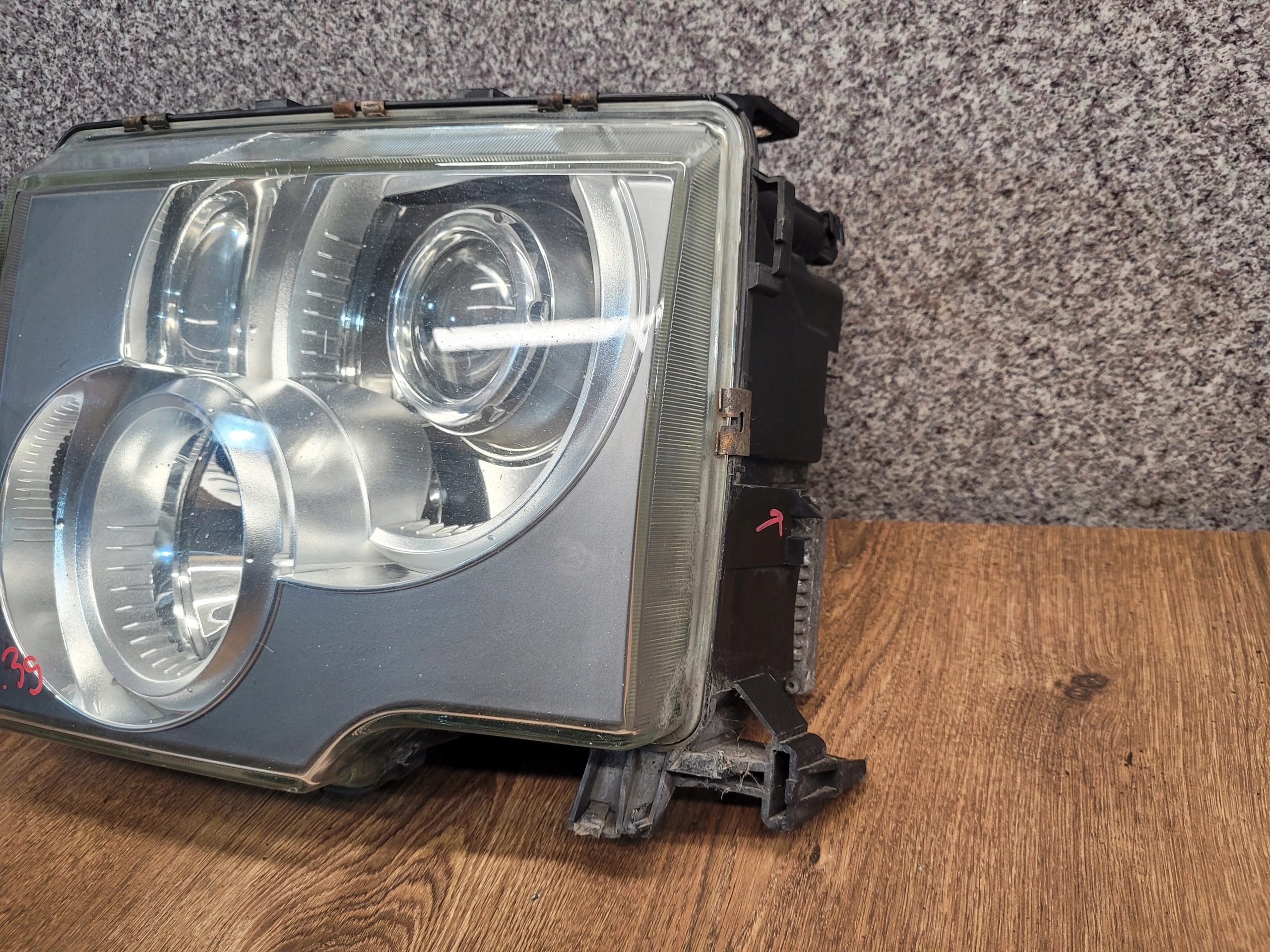 RANGE ROVER L322 VOGUE XENON ĽAVÉ PREDNÉ SVETLO