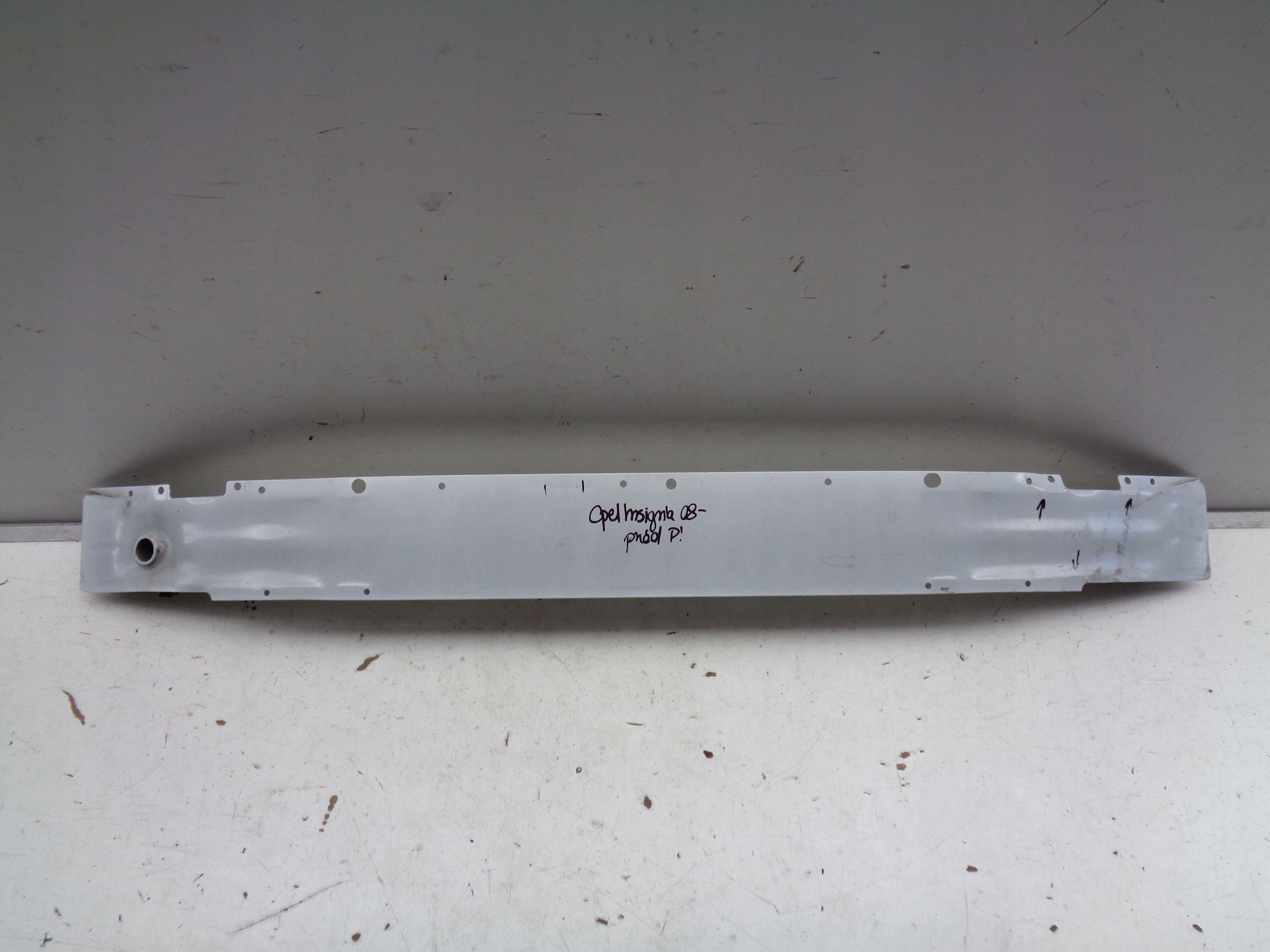 VYSTUHA PREDNEHO NARAZNIKA OPEL INSIGNIA A 08-