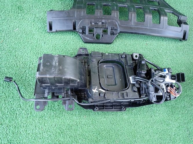 HYUNDAI KONA EV ELEKTRIC KONEKTOR BATÉRIA