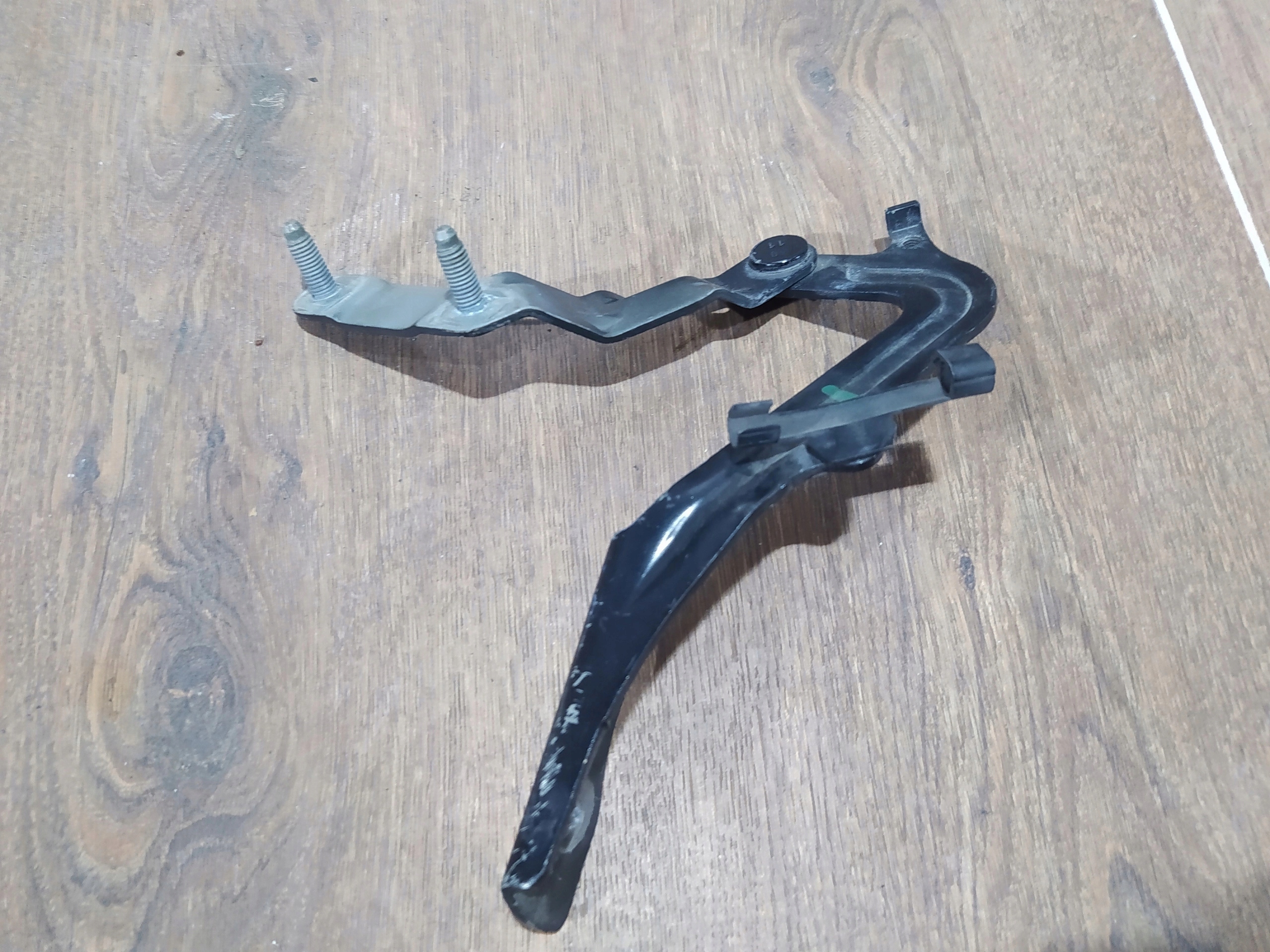FORD GALAXY MK3 LAVY PANT PREDNEJ KAPOTY 6M21-U16801-AB