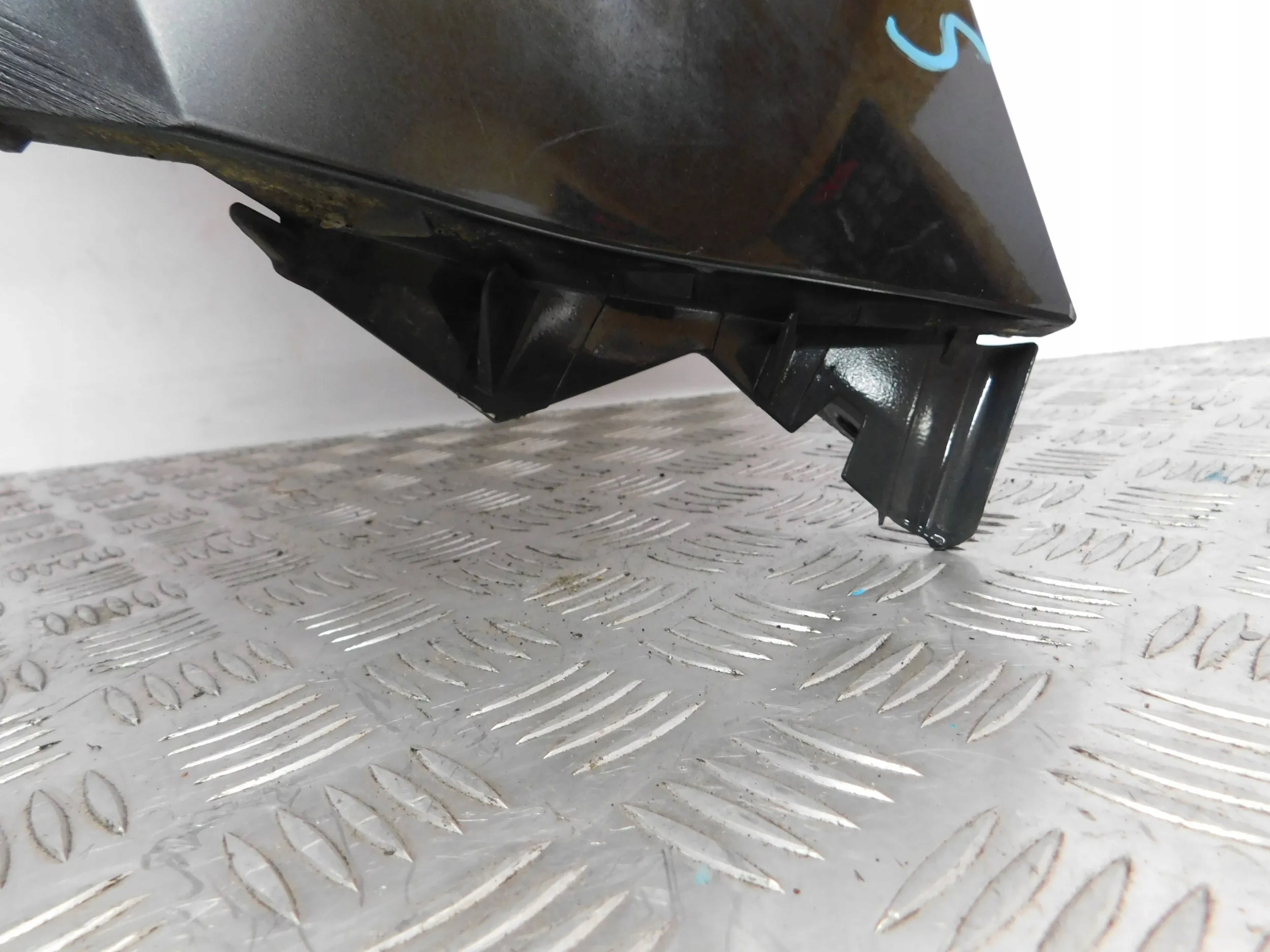 BLATNIK PREDNÝ PRAVY MODUS LIFT 08-