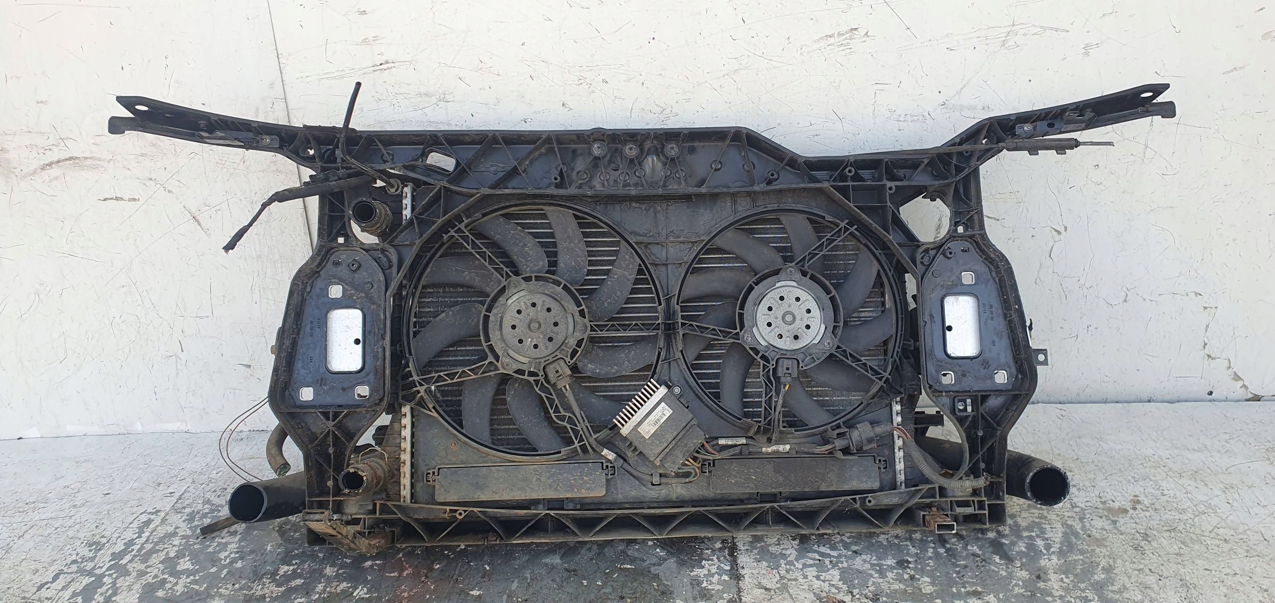 Audi A4 B8 8K lift 012- 2.0 tdi manual PREDNE CELO