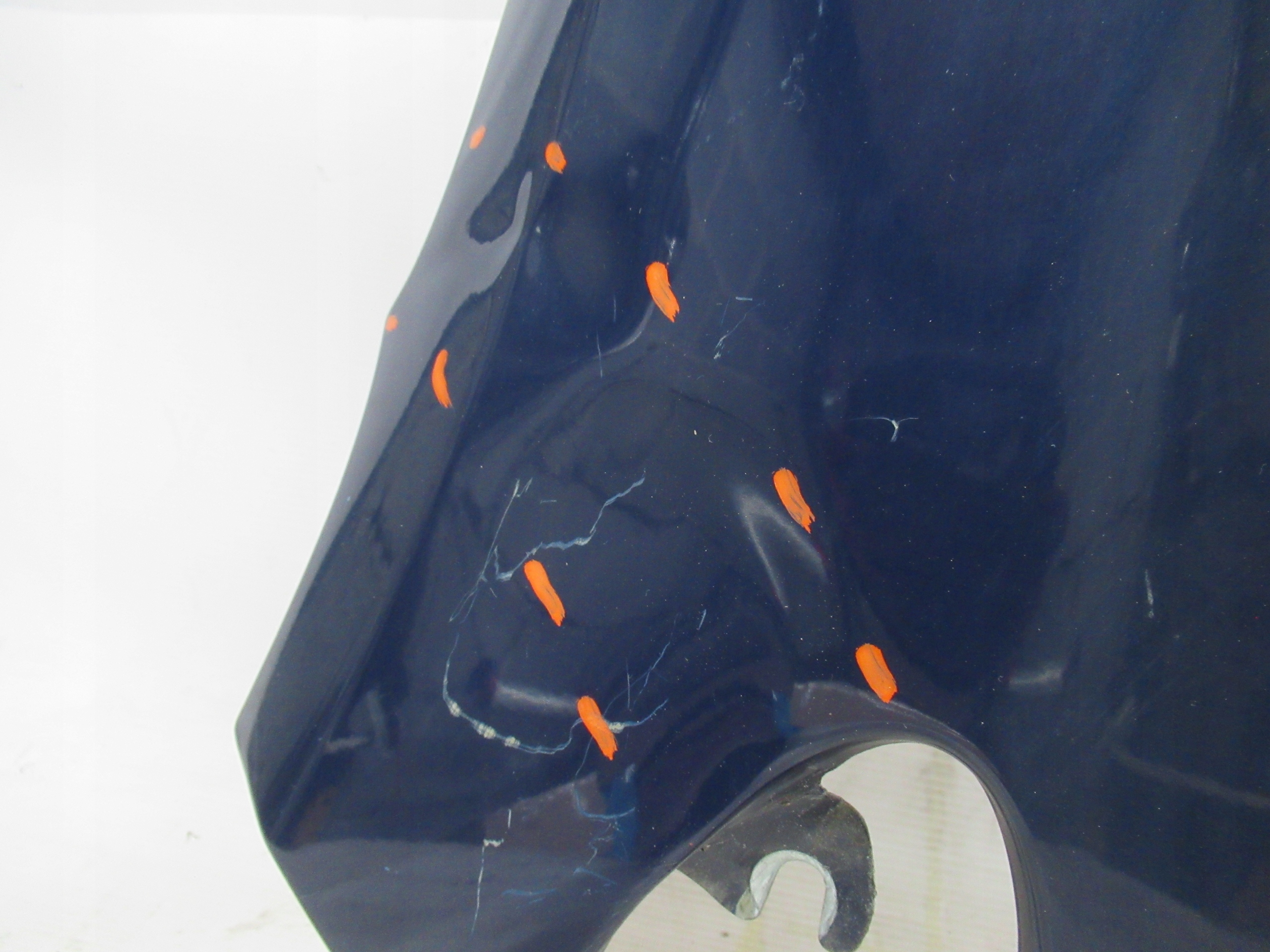 PRAVÝ PREDNÝ BLATNÍK OPEL CORSA D